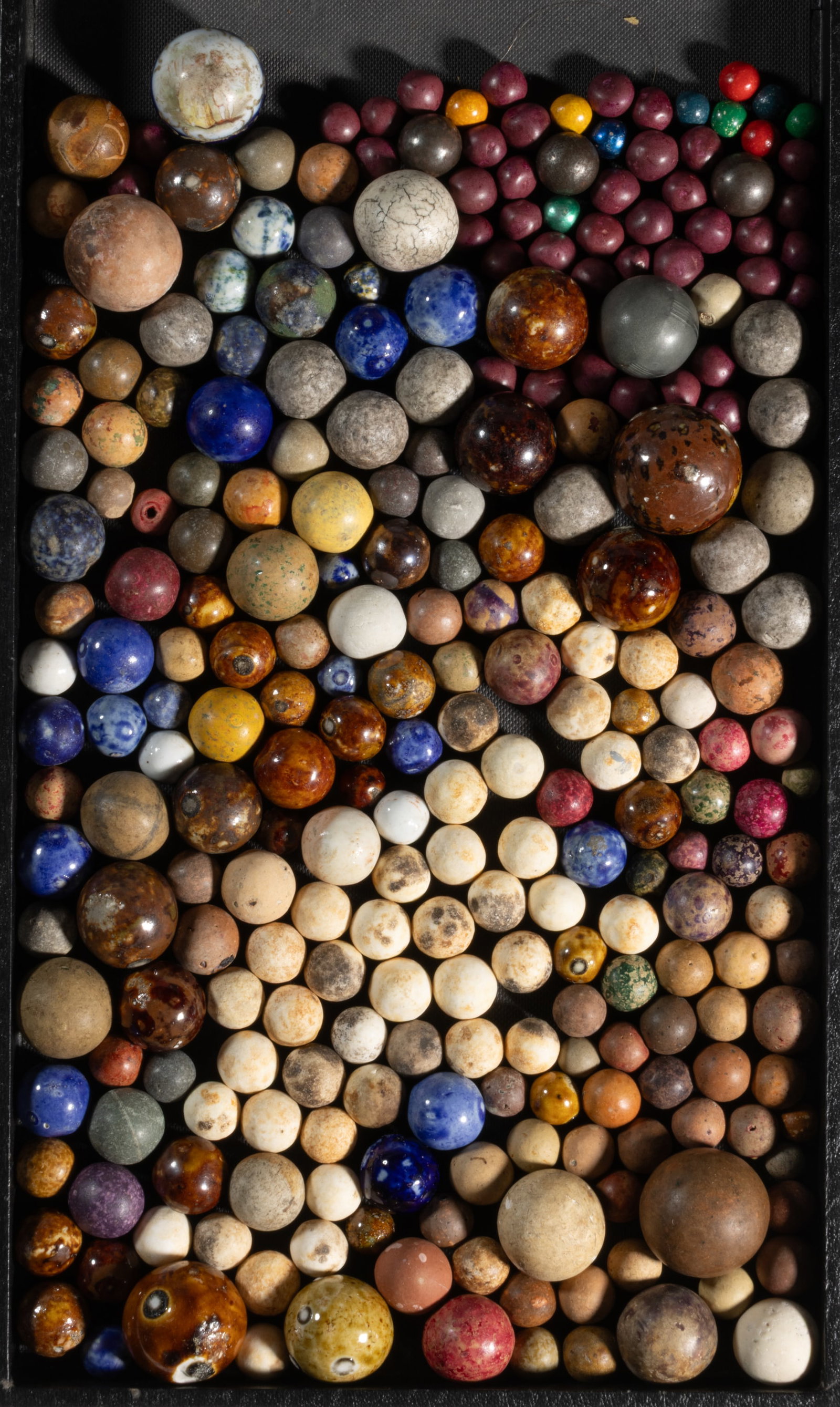 ASSORTED CLAY AND OTHER MARBLES, UNCOUNTED LOT (1 of 3)