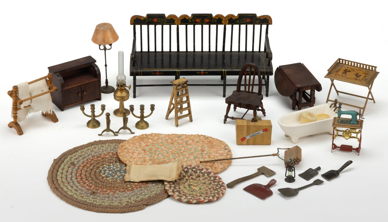 ASSORTED METAL, WOOD AND OTHER MINIATURE DOLLHOUSE FURNITURE AND ACCESSORIES, UNCOUNTED LOT: ASSORTED METAL, WOOD AND OTHER MINIATURE DOLLHOUSE FURNITURE AND ACCESSORIES, UNCOUNTED LOT, including three wooden German furniture examples including a gate-leg table, chair, and a roll-to