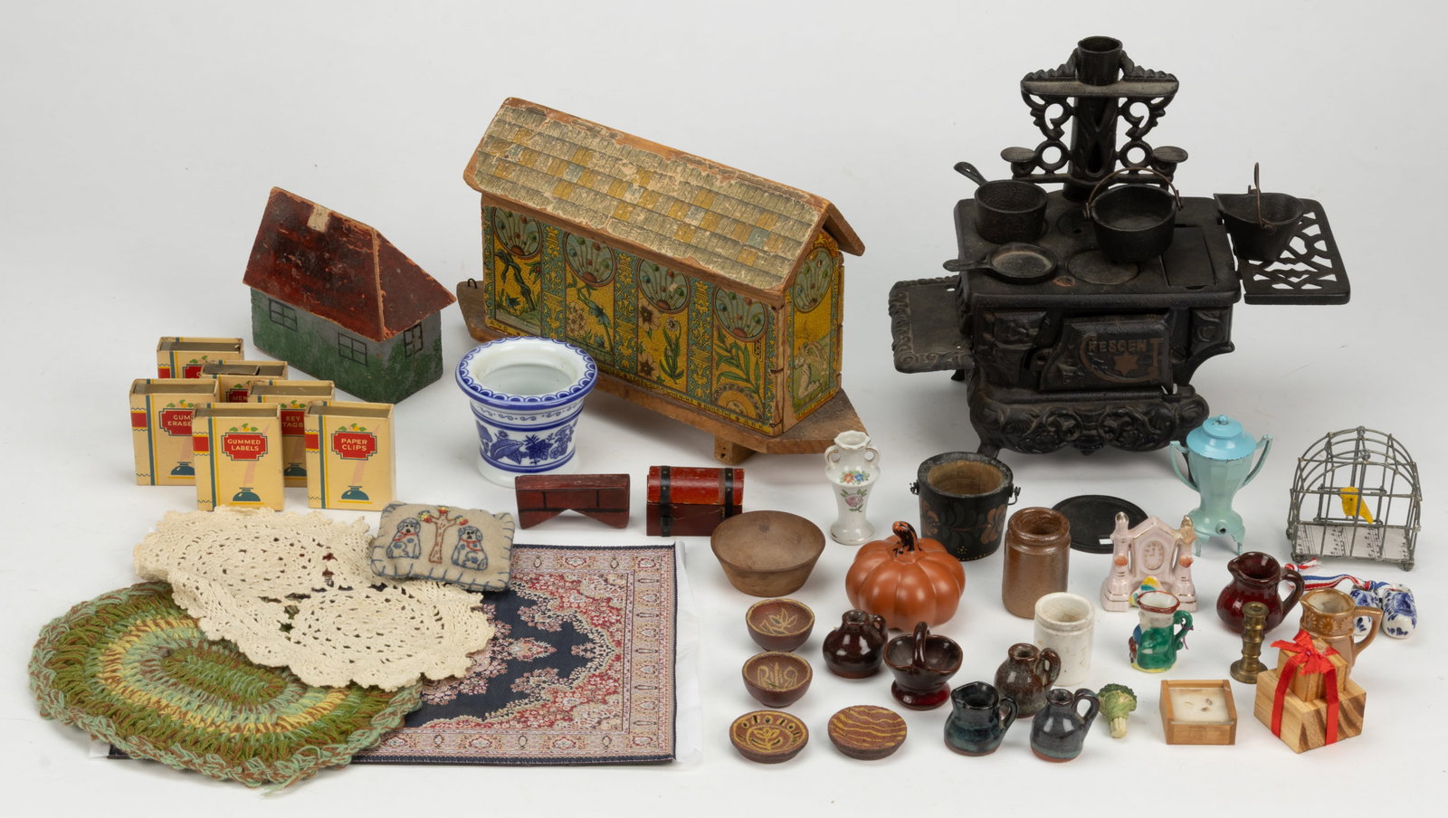 ASSORTED CHILDREN'S DOLLHOUSE ACCESSORIES AND TOYS, UNCOUNTED LOT (1 of 1)