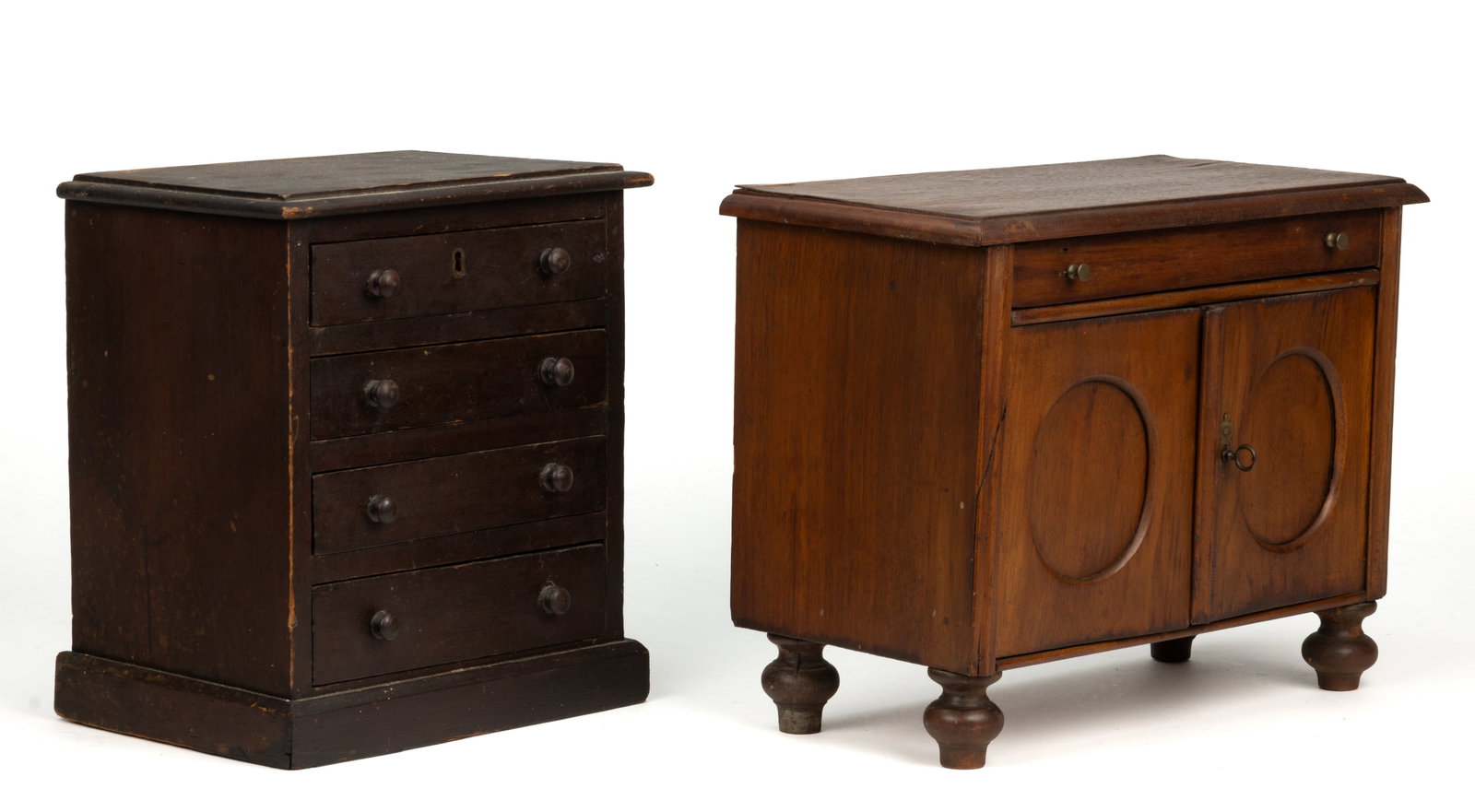 ASSORTED VICTORIAN WOODEN CHILDREN'S / DOLL'S FURNITURE, LOT OF TWO: ASSORTED VICTORIAN WOODEN CHILDREN'S / DOLL'S FURNITURE, LOT OF TWO, each having a dark stain finish and nail construction, comprising of a chest of drawers, having four slightly graduate