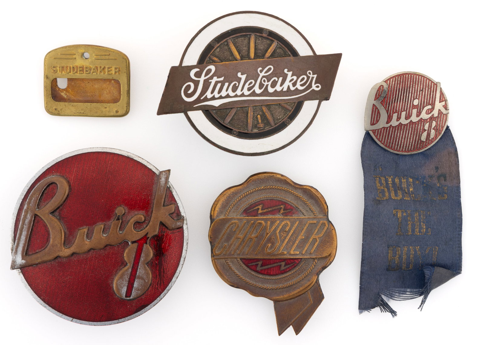 ASSORTED AUTOMOBILE / CAR / VEHICLE RADIATOR / GRILL EMBLEMS, LOT OF FIVE (1 of 2)