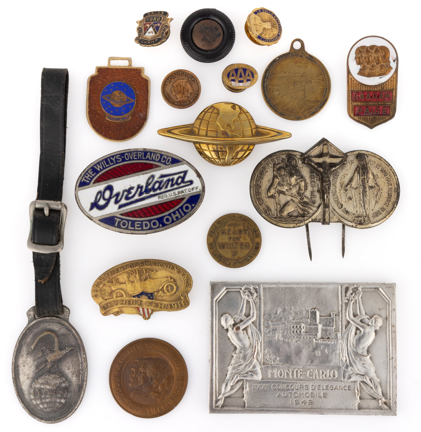 ASSORTED AUTOMOBILE MEDALS / BADGES AND RELATED ARTICLES, LOT OF 16 (1 of 2)