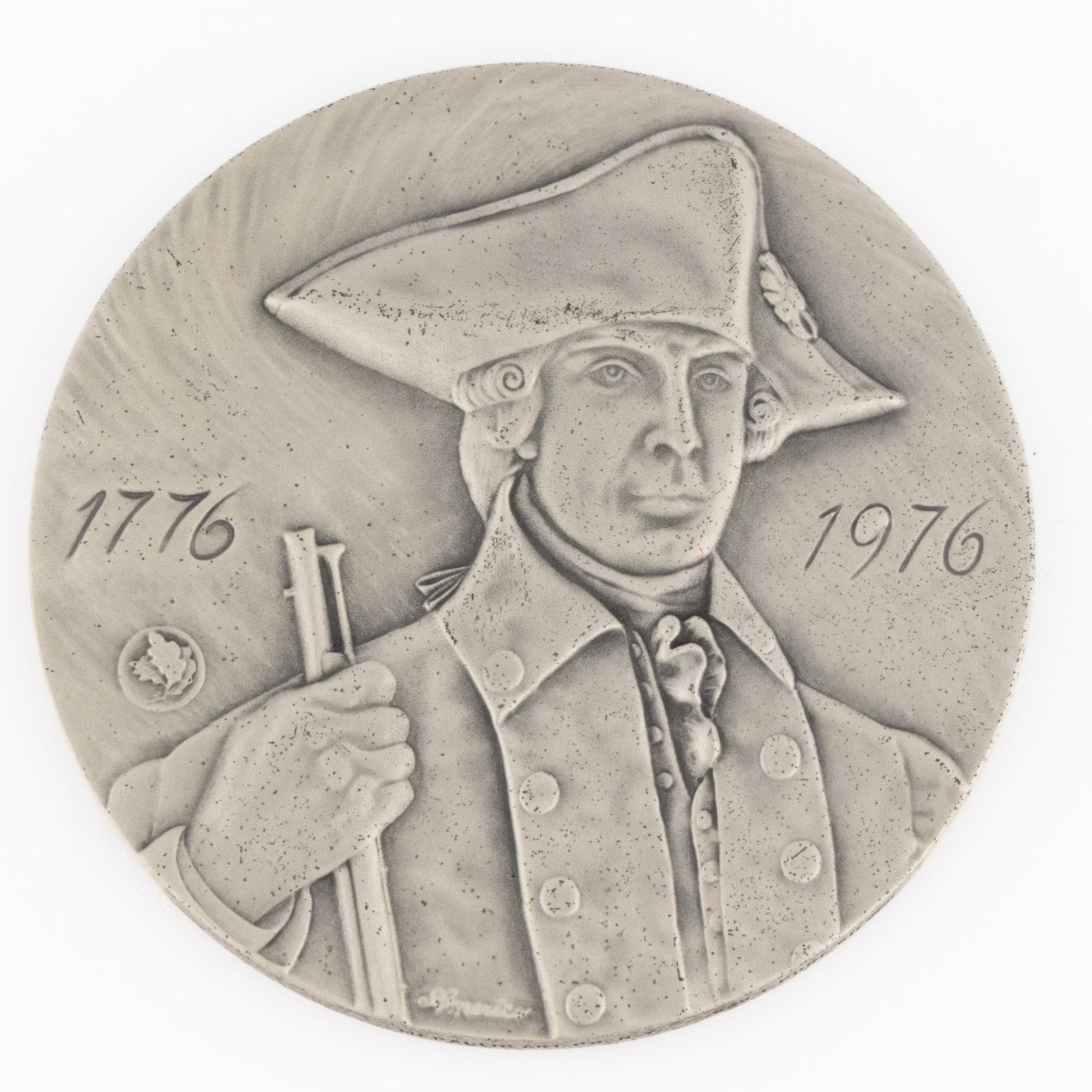 1776-1976 NEW YORK STATE AMERICAN REVOLUTION BICENTENNIAL SILVER METAL: 1776-1976 NEW YORK STATE AMERICAN REVOLUTION BICENTENNIAL SILVER MEDAL, high-relief details designed by Amerigo Giancchi for the Official Thirteen States collection. Medallic Art Company. Circa 1