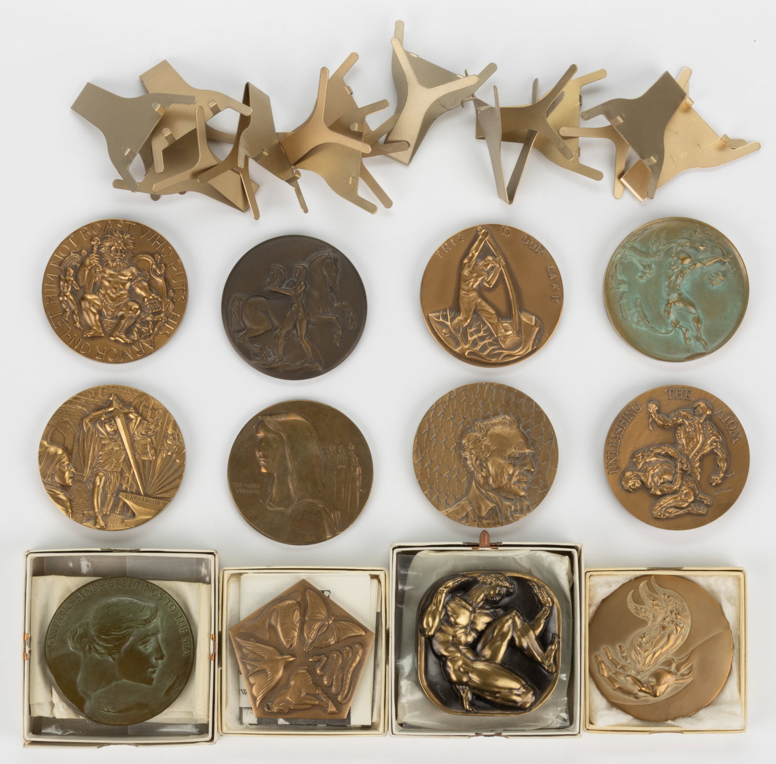 ASSORTED SOCIETY OF MEDALISTS BRONZE MEDALS AND ACCESSORIES, LOT OF 13 (1 of 1)