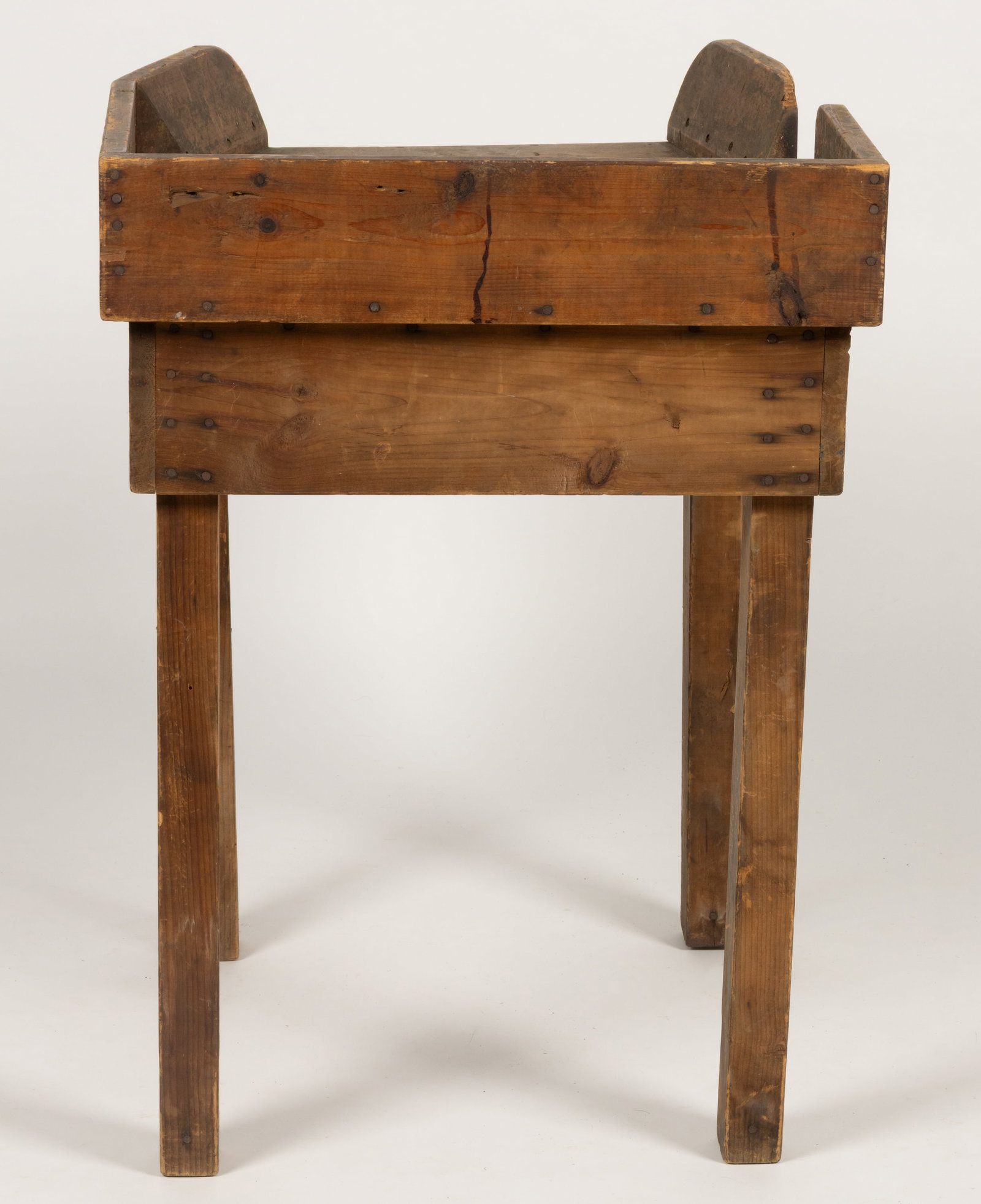 AMERICAN COUNTRY PINE SORTING TABLE - 3