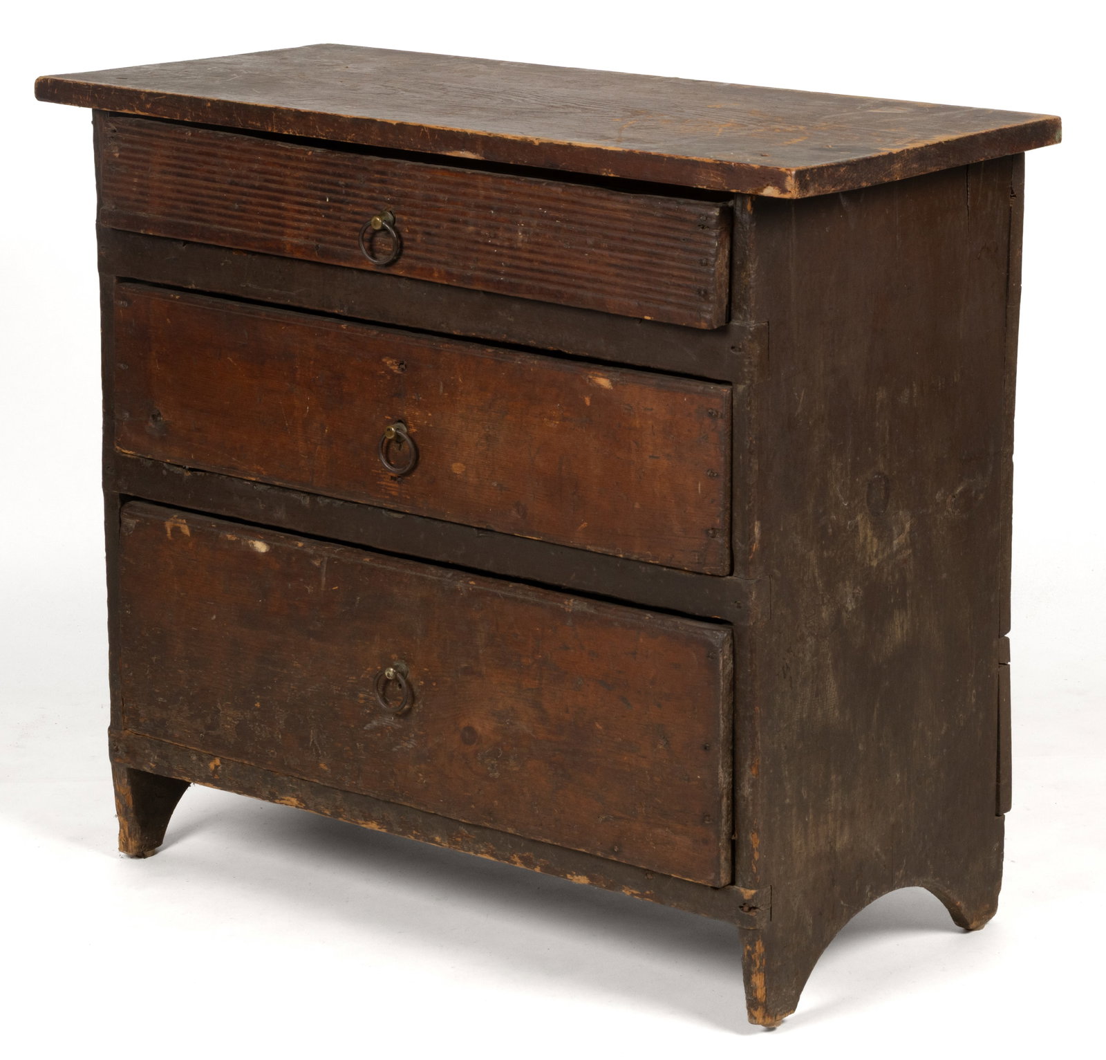 AMERICAN COUNTRY PINE CHILD'S CHEST OF DRAWERS (1 of 7)