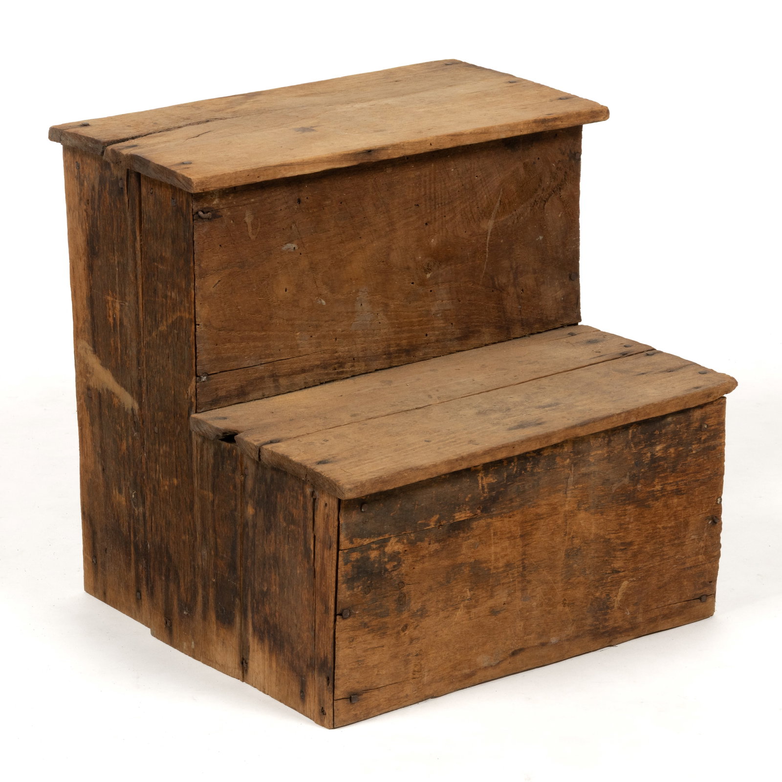 COUNTRY MIXED WOOD STEPS / STEP STOOL: COUNTRY MIXED WOOD STEPS / STEP STOOL, nailed construction with rectangular overhanging treads, rectangular risers, and solid ends. Retains the original dry surface. Second half 19th century. 17 1/2&q