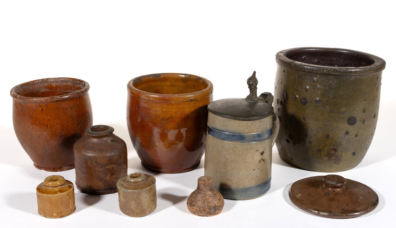 ASSORTED EARTHENWARE AND STONEWARE ARTICLES, LOT OF NINE (1 of 1)
