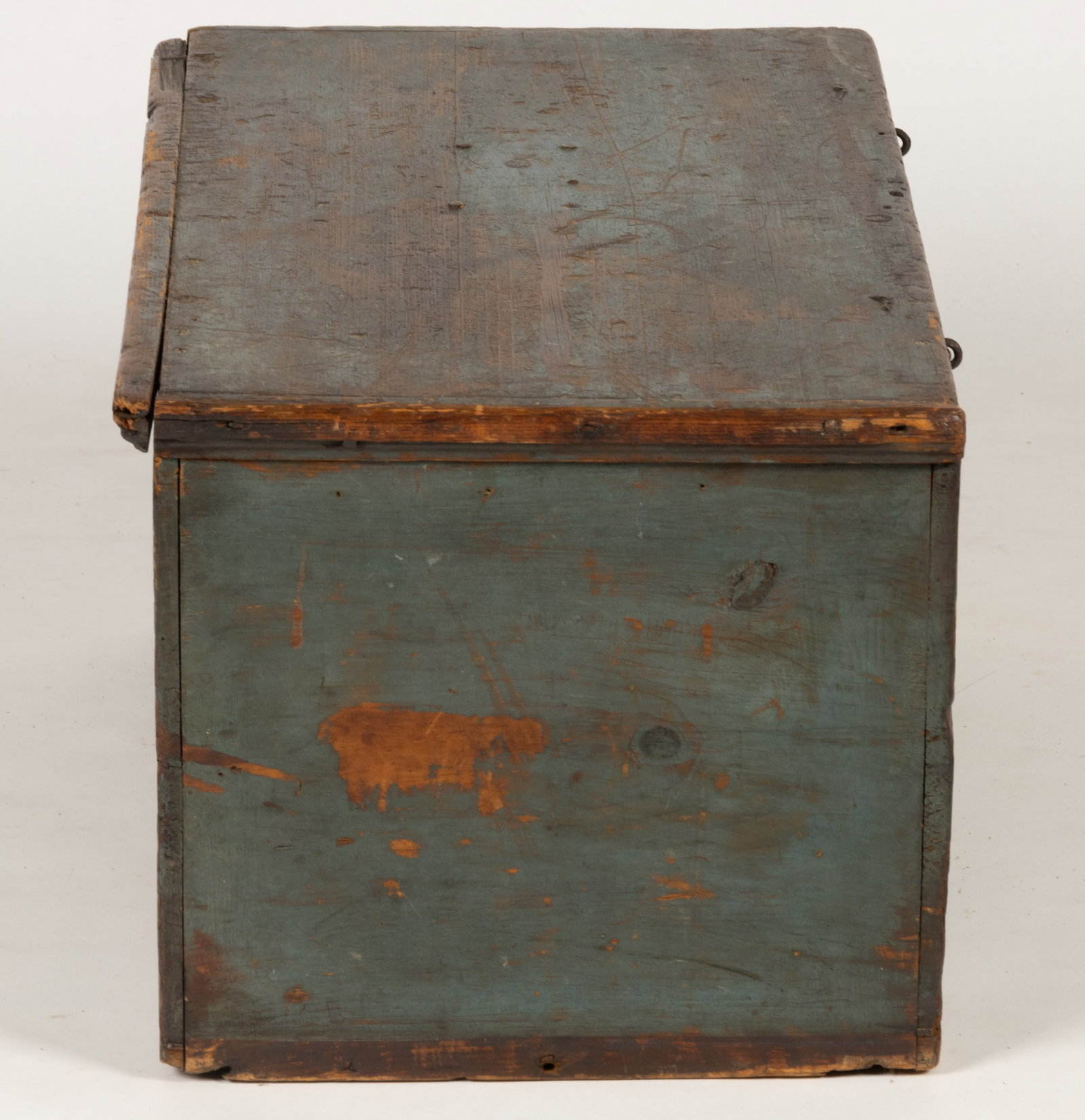 NEW ENGLAND PAINTED PINE BOX - 5