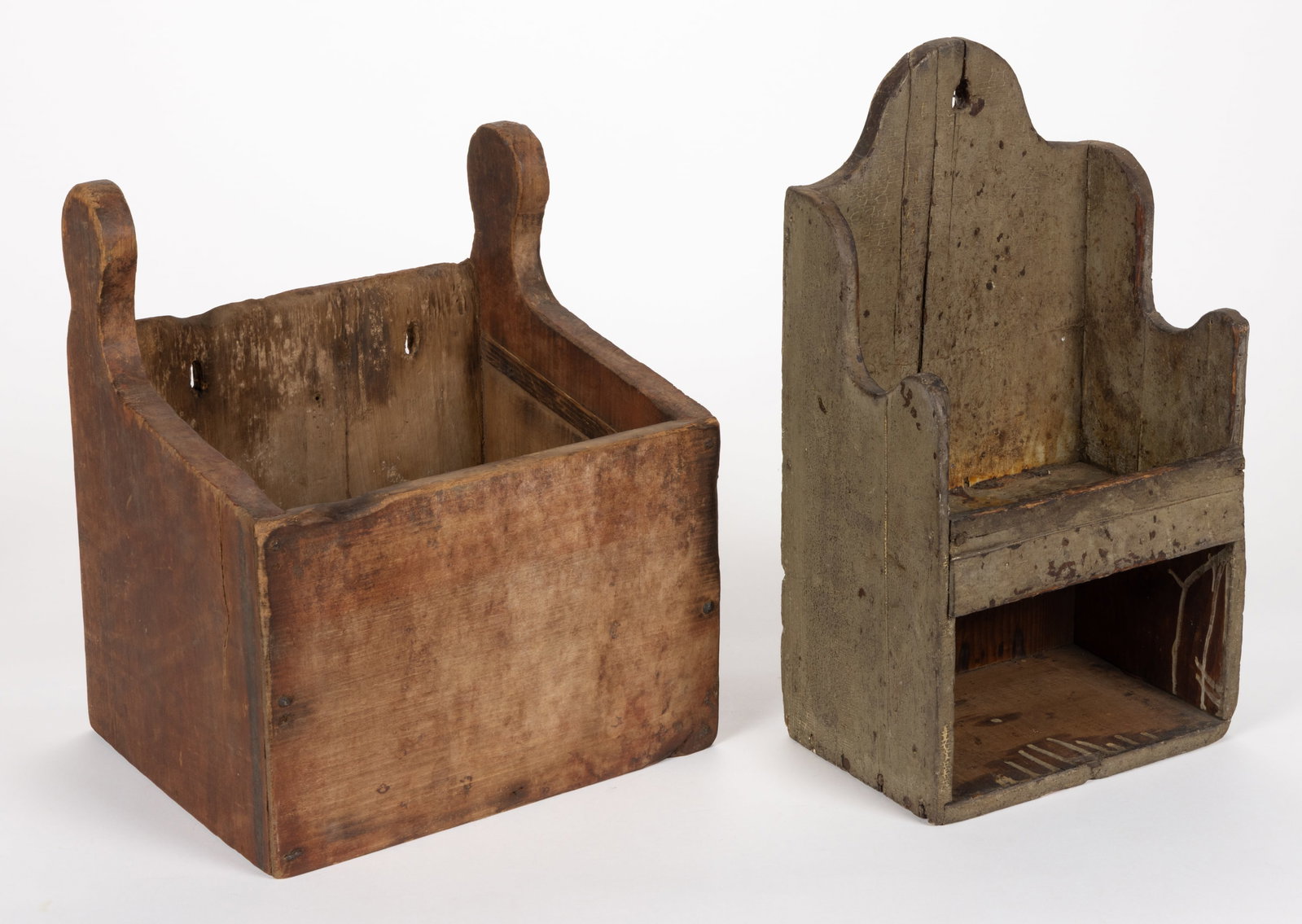 AMERICAN PAINTED PINE AND POPLAR HANGING WALL BOXES, LOT OF TWO (1 of 4)
