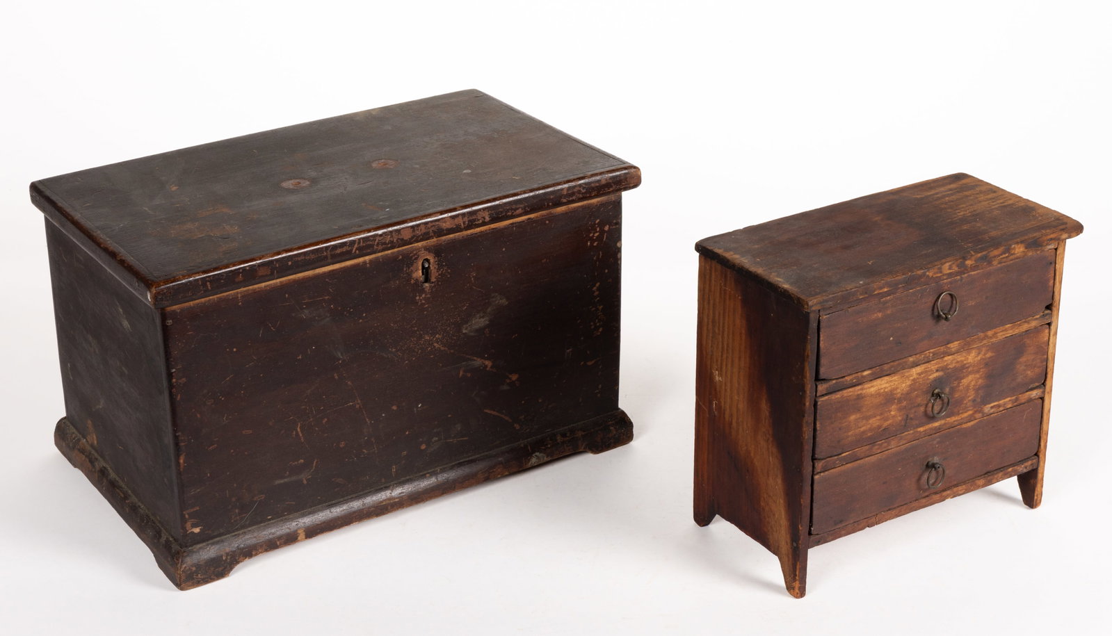 AMERICAN MINIATURE CHEST OF DRAWERS AND DOCUMENT BOX, LOT OF TWO (1 of 4)