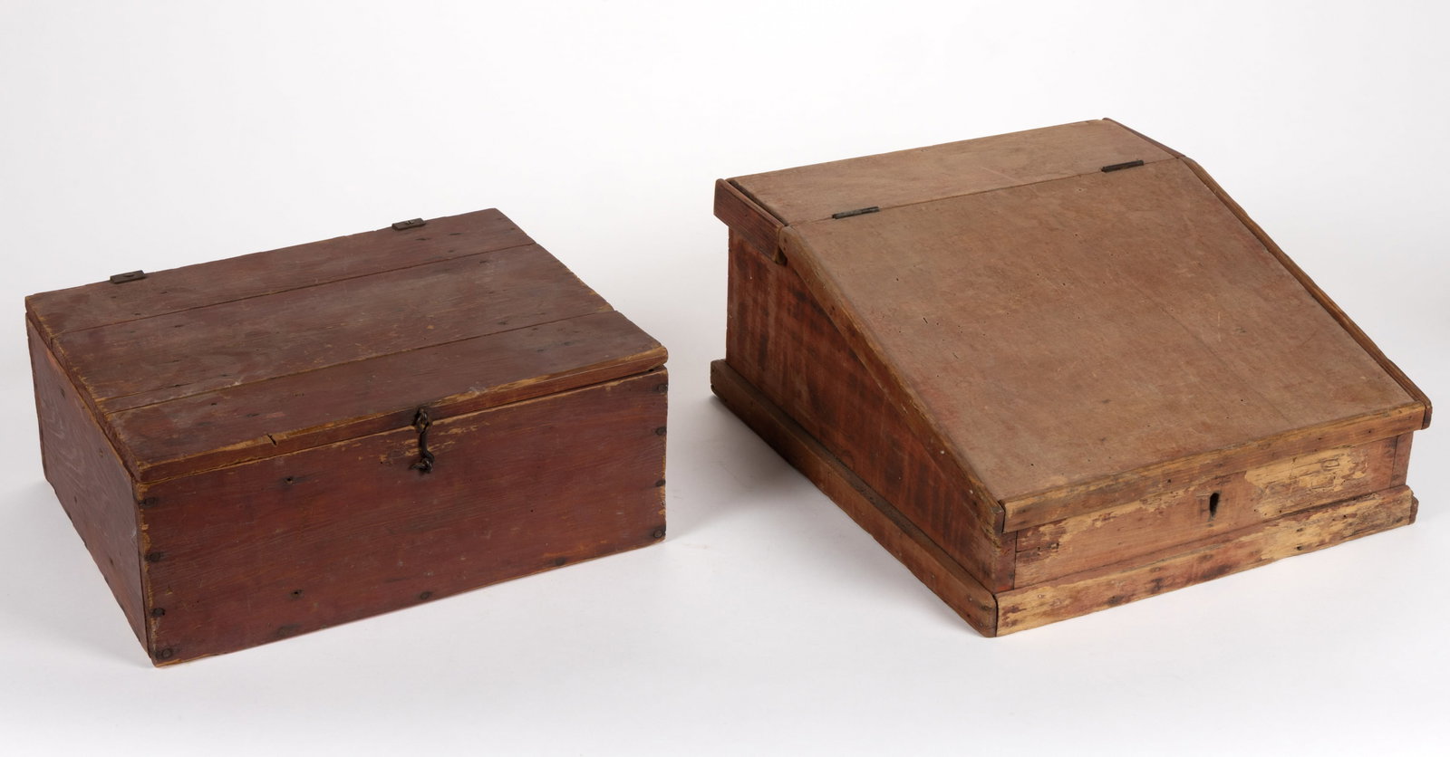 COUNTRY PINE TRAVELING DESK AND PAINTED PINE BOX, LOT OF TWO: COUNTRY PINE TRAVELING DESK AND PAINTED PINE BOX, LOT OF TWO, comprising a desk with a slant front having an applied edge molding, the open interior with a number of leather straps to hold desk access