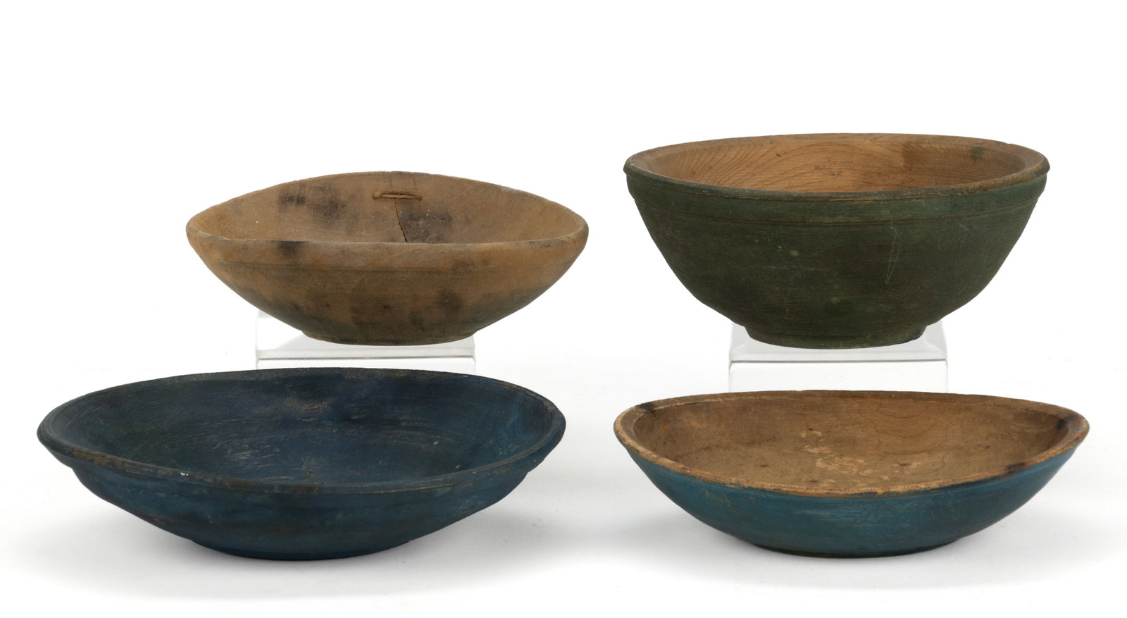ASSORTED AMERICAN PAINTED TURNED TREEN DIMINUTIVE BOWLS, LOT OF FOUR (1 of 4)