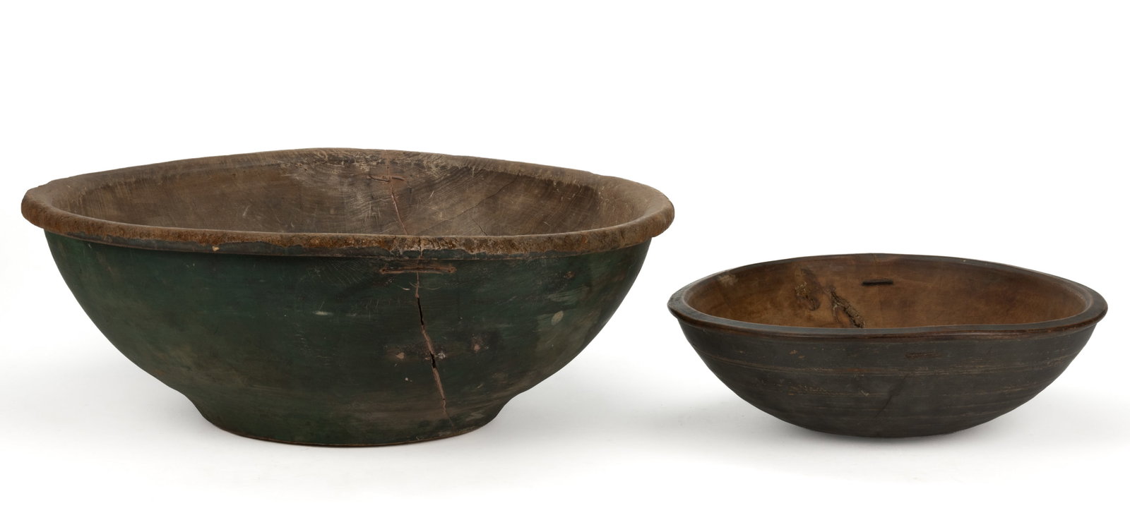 ASSORTED AMERICAN PAINTED LARGE TURNED TREEN BOWLS, LOT OF TWO (1 of 4)