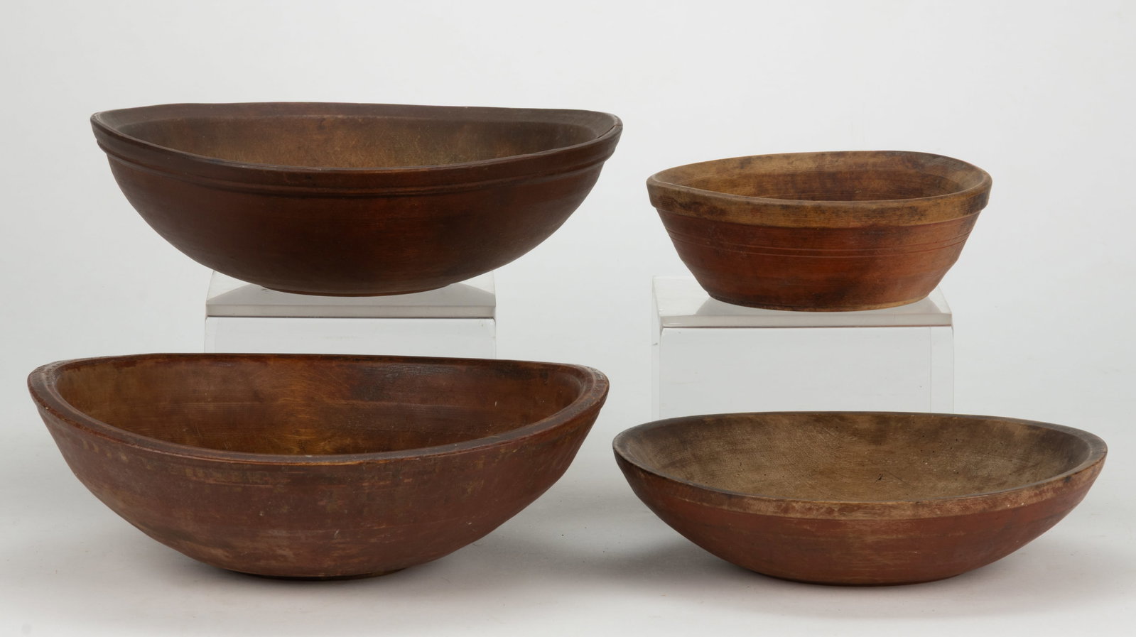 ASSORTED AMERICAN PAINTED TURNED TREEN BOWLS, LOT OF FOUR (1 of 4)