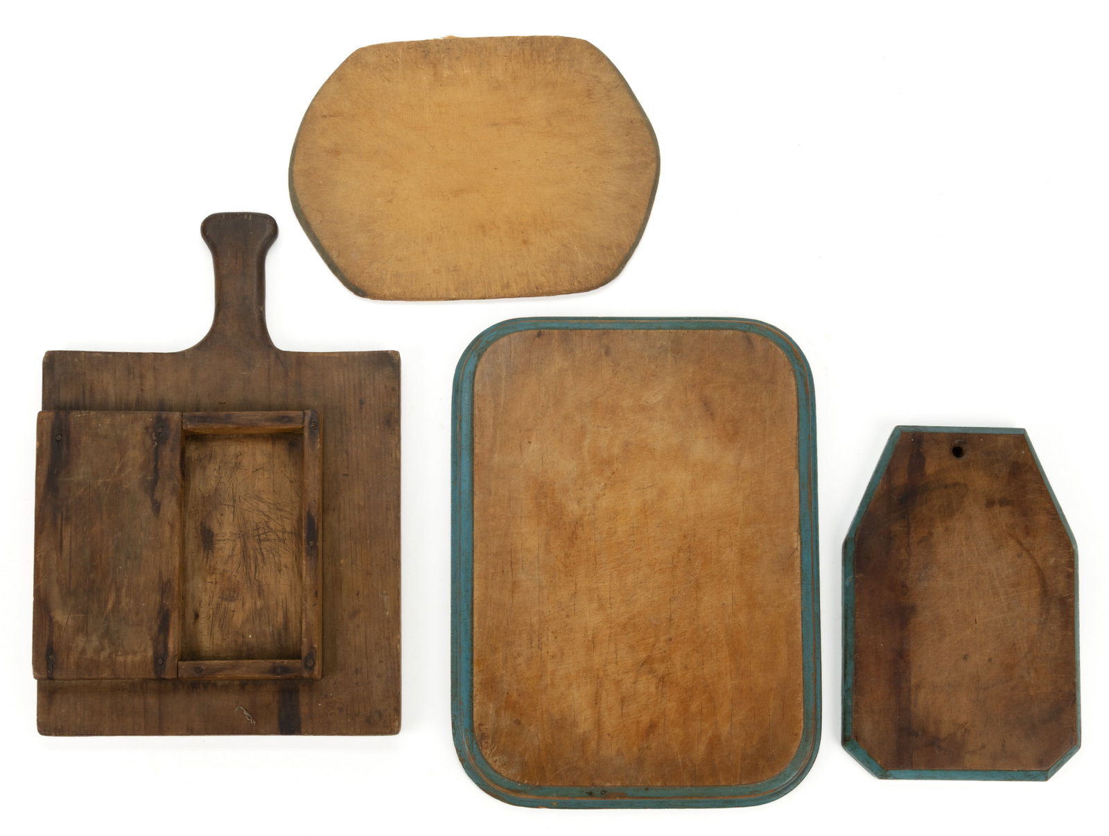 ASSORTED AMERICAN TREEN CUTTING BOARDS, LOT OF FOUR (1 of 2)