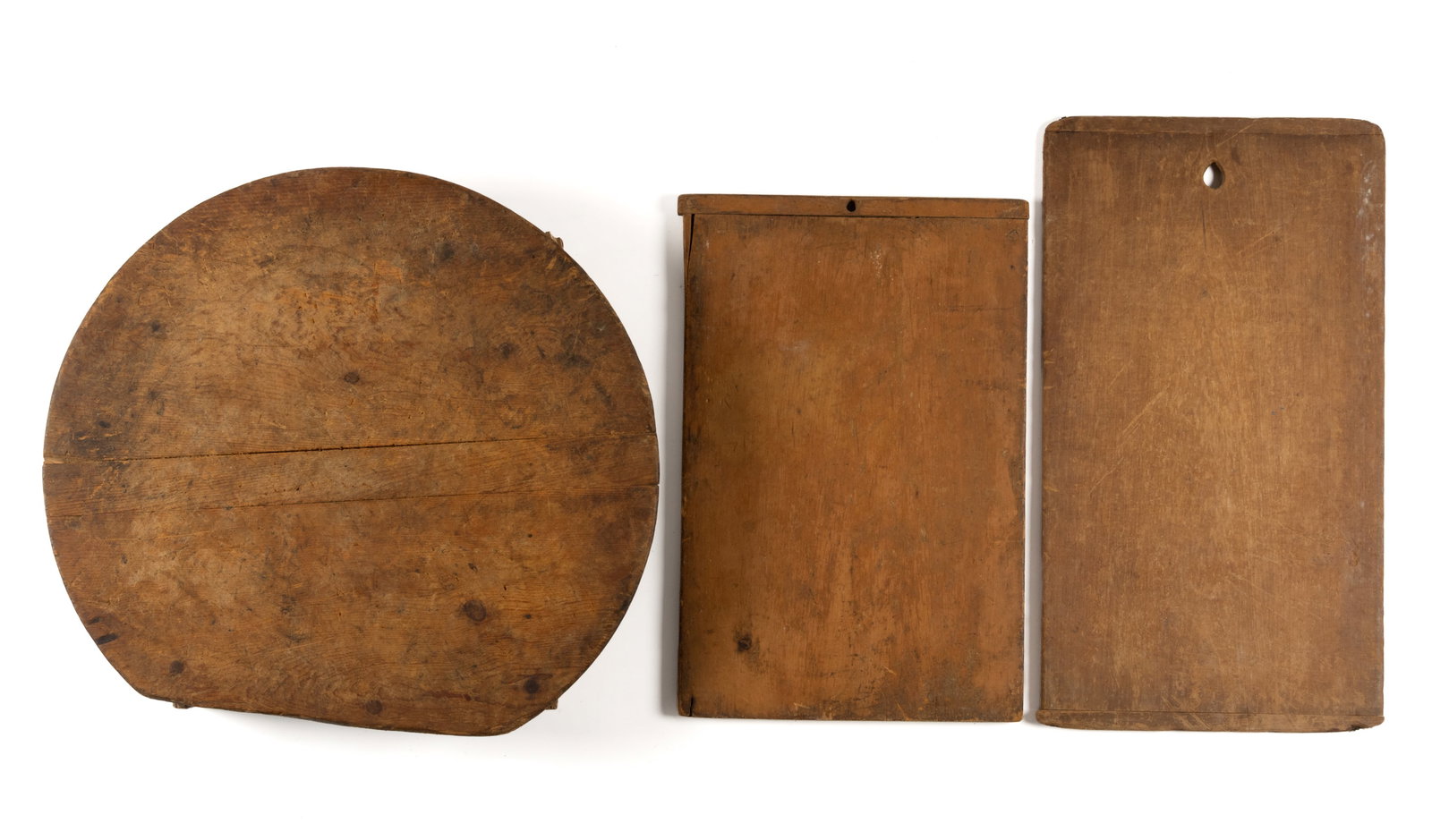 AMERICAN TREEN CUTTING / BREAD BOARDS, LOT OF THREE (1 of 2)