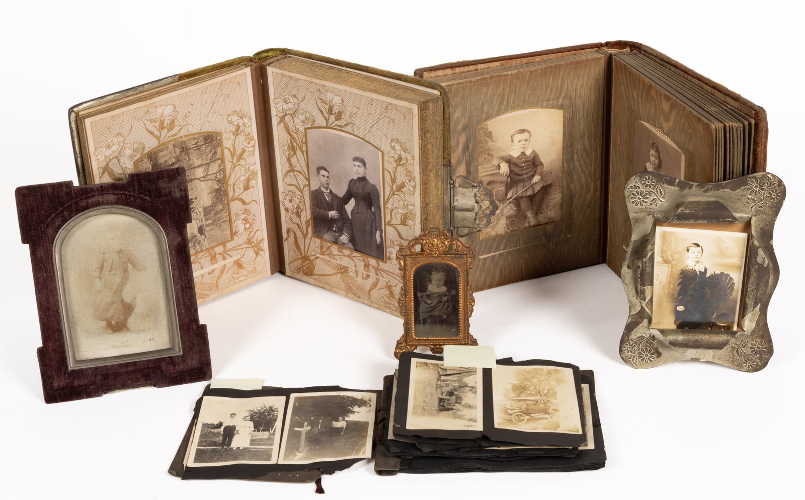 ASSORTED ANTIQUE PHOTOGRAPHS IN ALBUMS / FRAMES, LOT OF SIX (1 of 6)