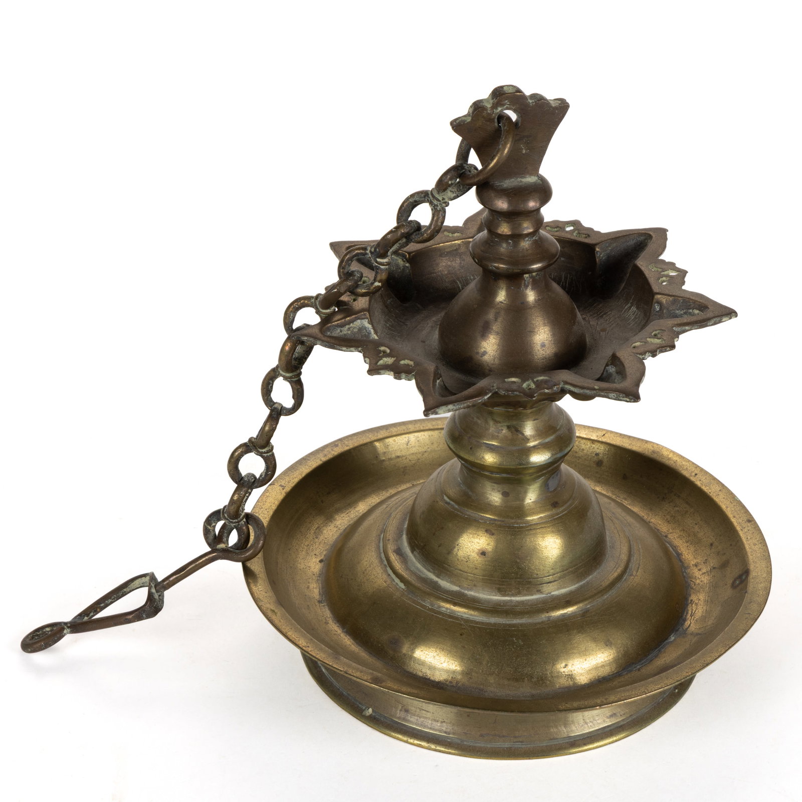 BRASS CONTINENTAL SABBATH / RELIGIOUS HANGING PAN LAMP: BRASS CONTINENTAL SABBATH / RELIGIOUS HANGING PAN LAMP, upper chamber fitted with seven wick channel supports and having an openwork pattern to the edge between each, topped with a shaped shaft