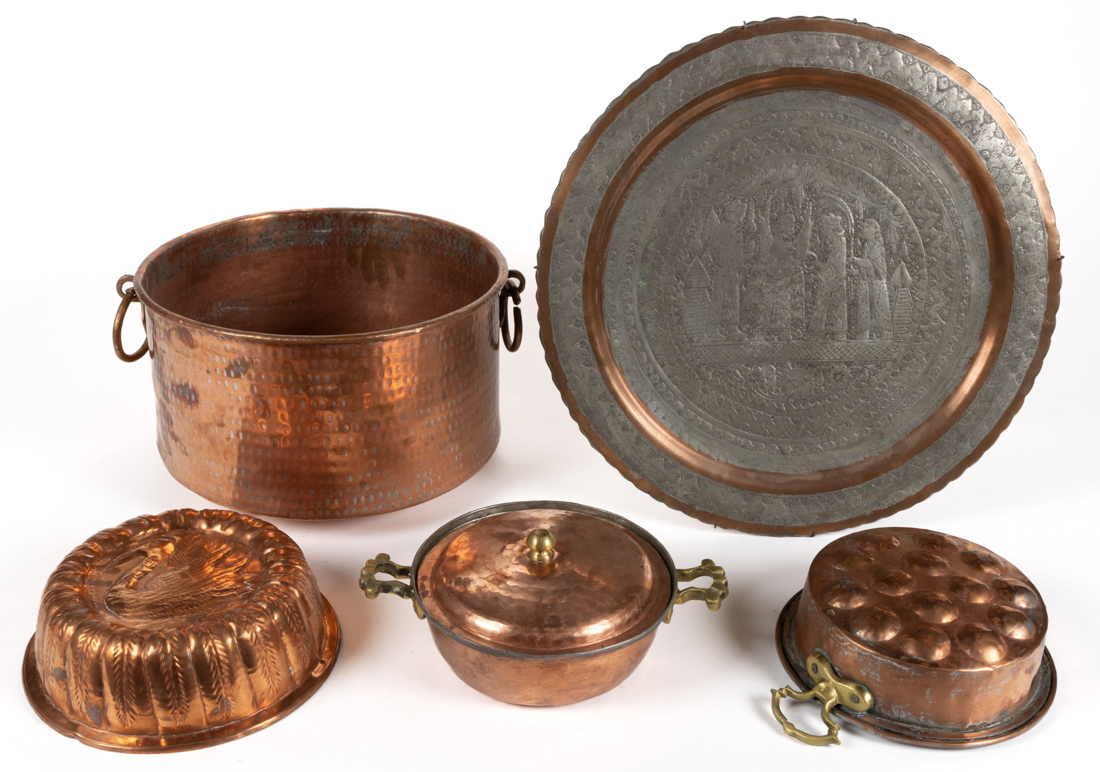 ASSORTED COPPER COOKING PANS AND DECORATIVE ARTICLES, LOT OF FIVE (1 of 2)