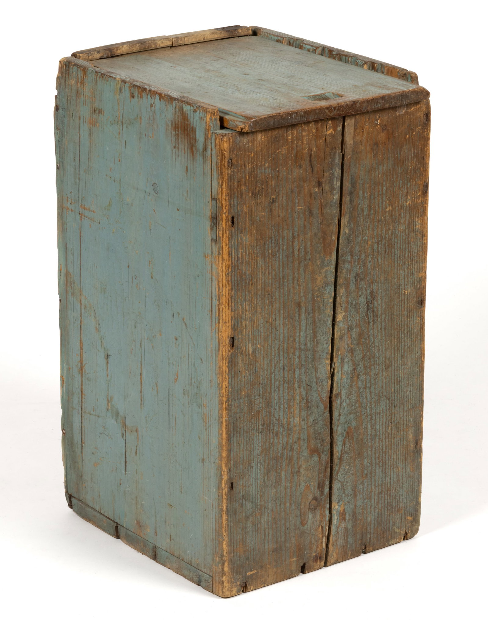 COUNTRY PAINTED PINE SLIDE LID BOX: COUNTRY PAINTED PINE SLIDE LID BOX, light blue, rectangular box that sits on its long unpainted side with a slide lid fitted into side grooves. The inside of the box has remnants of heavy, woven 