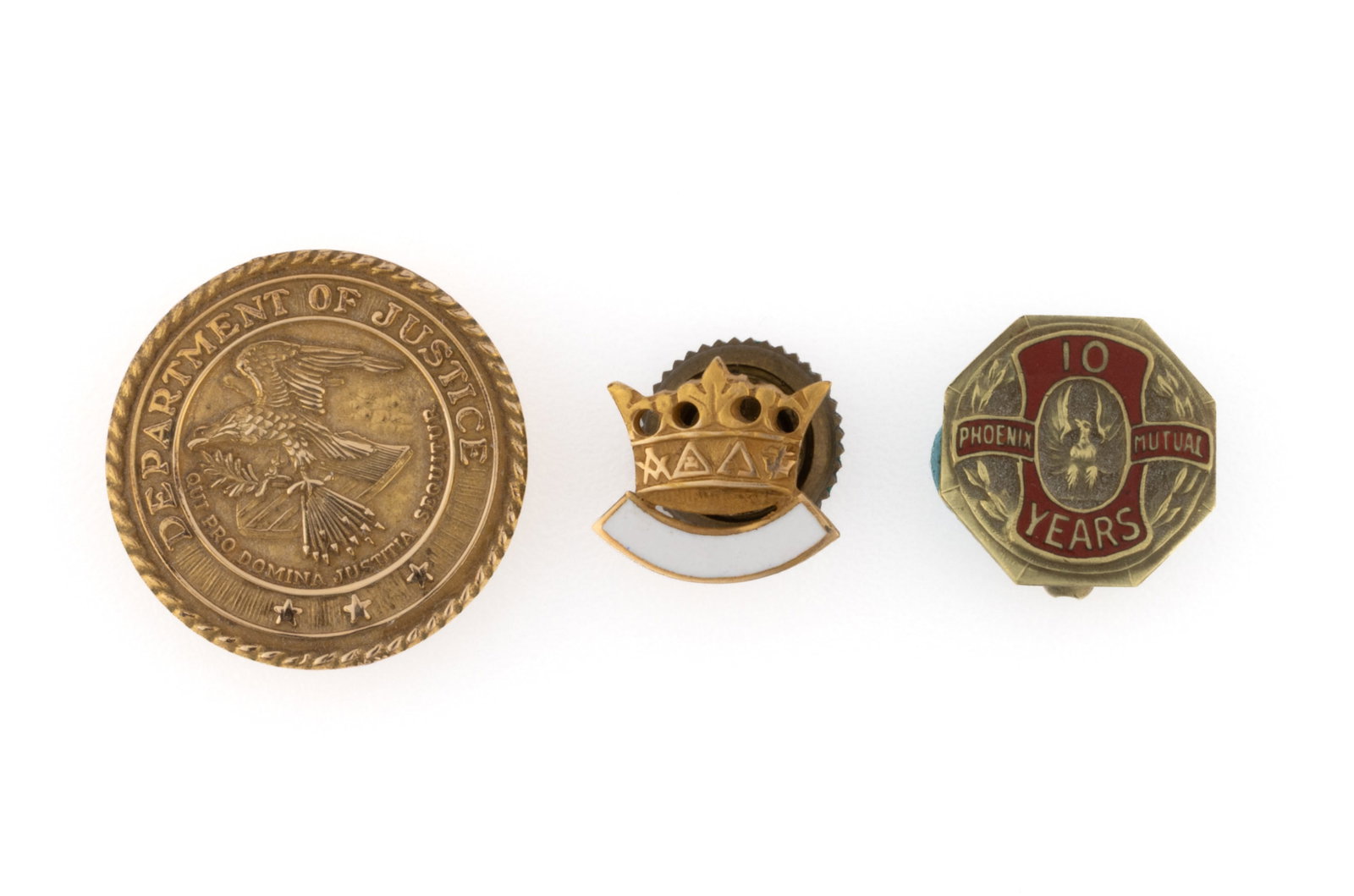ANTIQUE / VINTAGE 10K AND 14K YELLOW GOLD MASONIC AND OTHER PINS, LOT OF THREE: ANTIQUE / VINTAGE 10K AND 14K YELLOW GOLD MASONIC AND OTHER PINS, LOT OF THREE, comprising a 14K gold Masonic pin / tack for the Knights of York Cross of Honor featuring a crown and white enameling; a