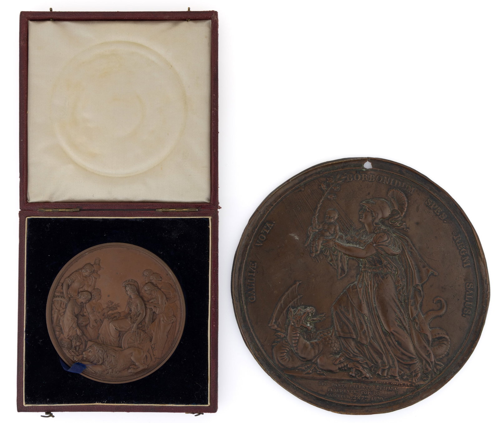 ENGLISH AND FRENCH COMMEMORATIVE AND EXHIBITION MEDALS, LOT OF TWO: ENGLISH AND FRENCH COMMEMORATIVE AND EXHIBITION MEDALS, LOT OF TWO, comprising a bronze 1862 London International Exhibition featuring Britannia on the obverse, lettered "1862 / LONDINI / HO
