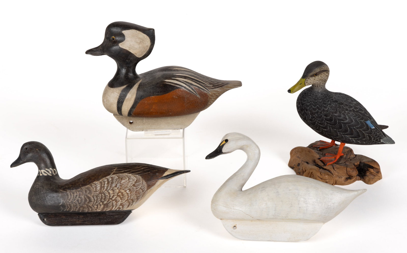 AMERICAN FOLK ART CARVED AND PAINTED MINIATURE BIRD DECOYS, LOT OF FOUR (1 of 2)