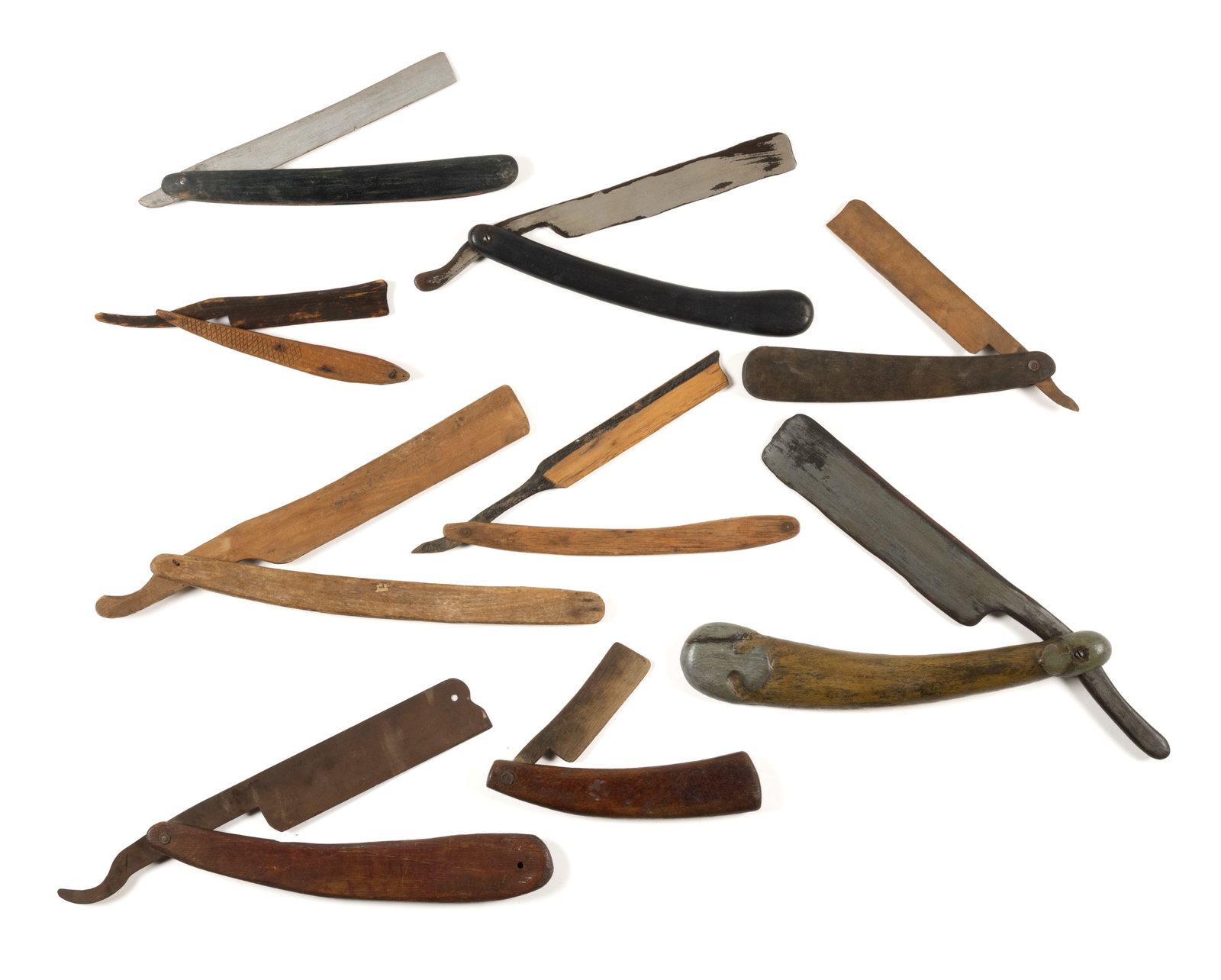 VINTAGE FOLK ART PAINTED WOODEN STRAIGHT RAZOR / BARBERSHOP TRADE SIGNS, LOT OF NINE (1 of 2)