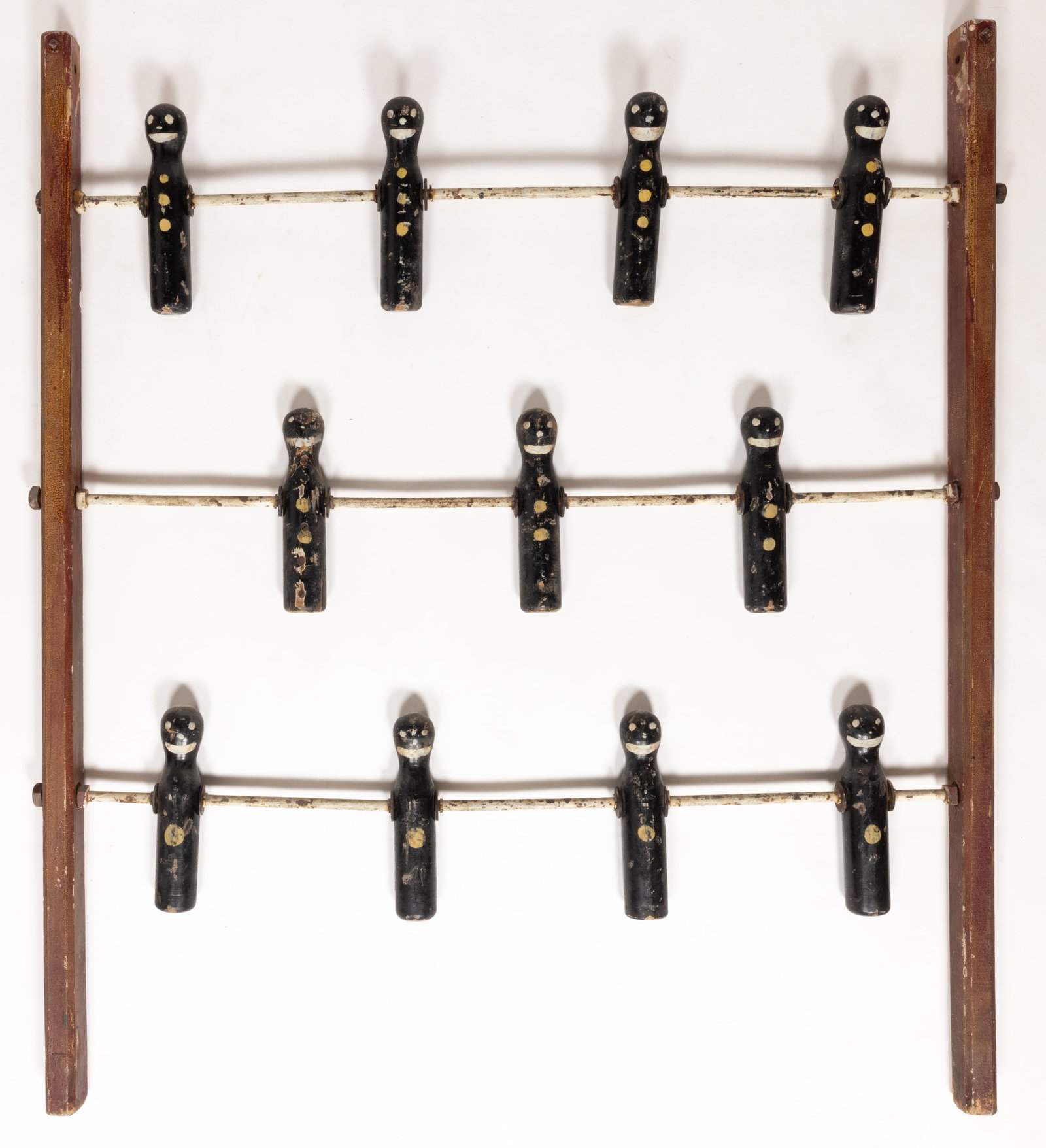 SOUTHERN FOLK ART CARNIVAL / CIRCUS BALL TOSS GAME (1 of 3)