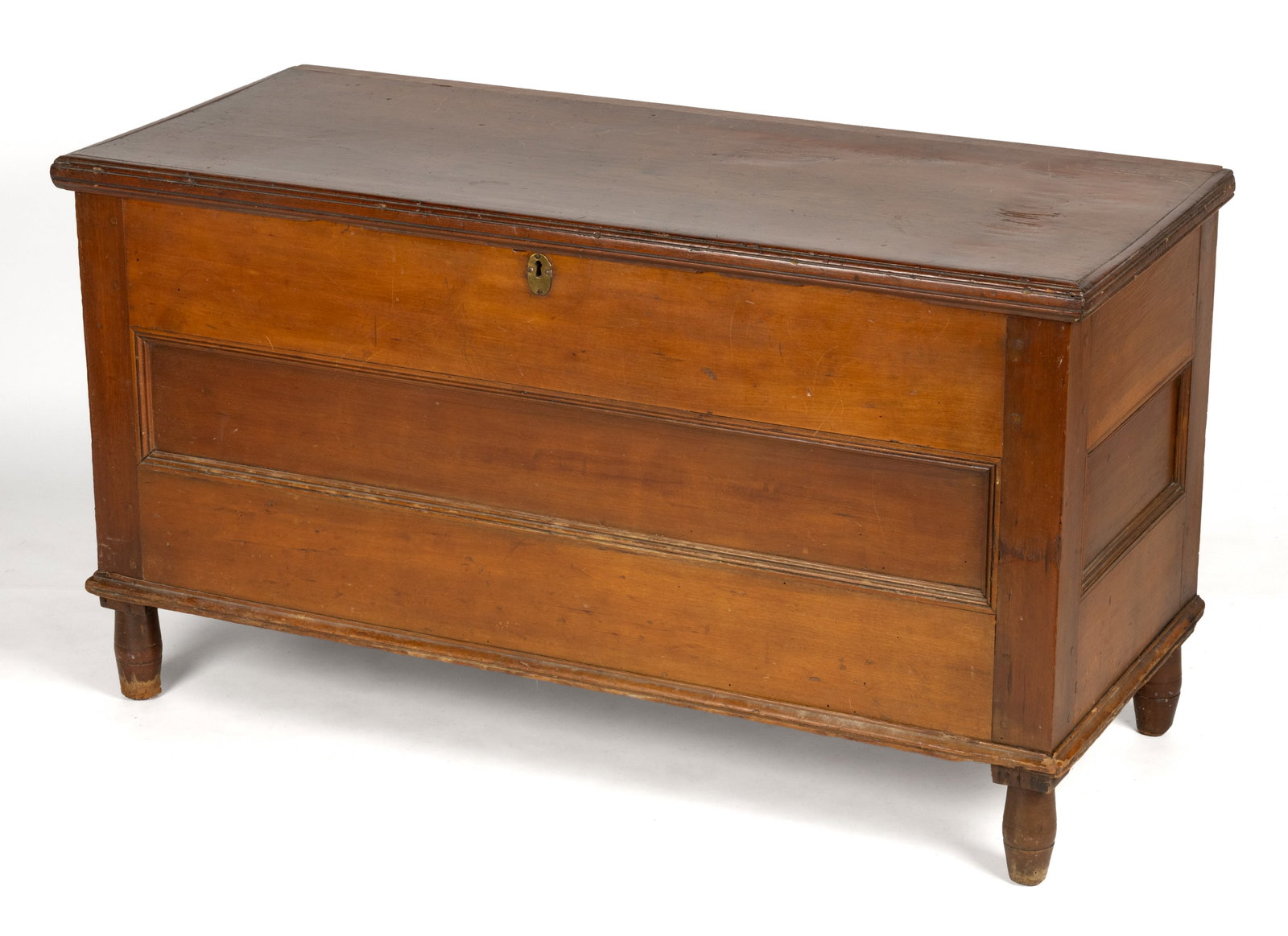 MID-ATLANTIC, POSSIBLY VIRGINIA, CHERRY BLANKET CHEST: MID-ATLANTIC, POSSIBLY VIRGINIA, CHERRY BLANKET CHEST, of post-and-panel construction, the rectangular top with an applied edge molding over an open interior with a right-side till having a pivoting