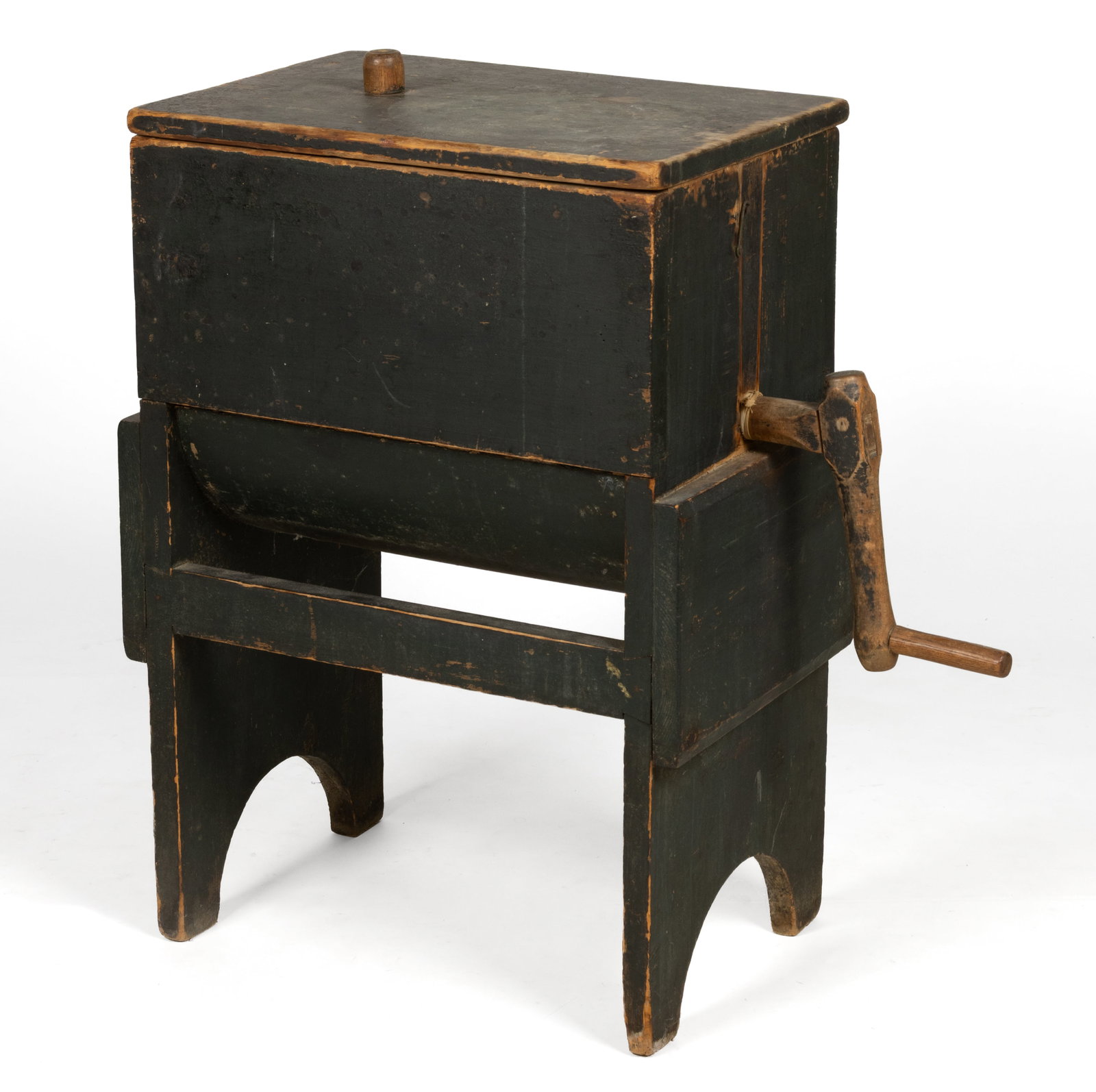 NEW ENGLAND COUNTRY PAINTED PINE AND POPLAR BUTTER CHURN (1 of 8)