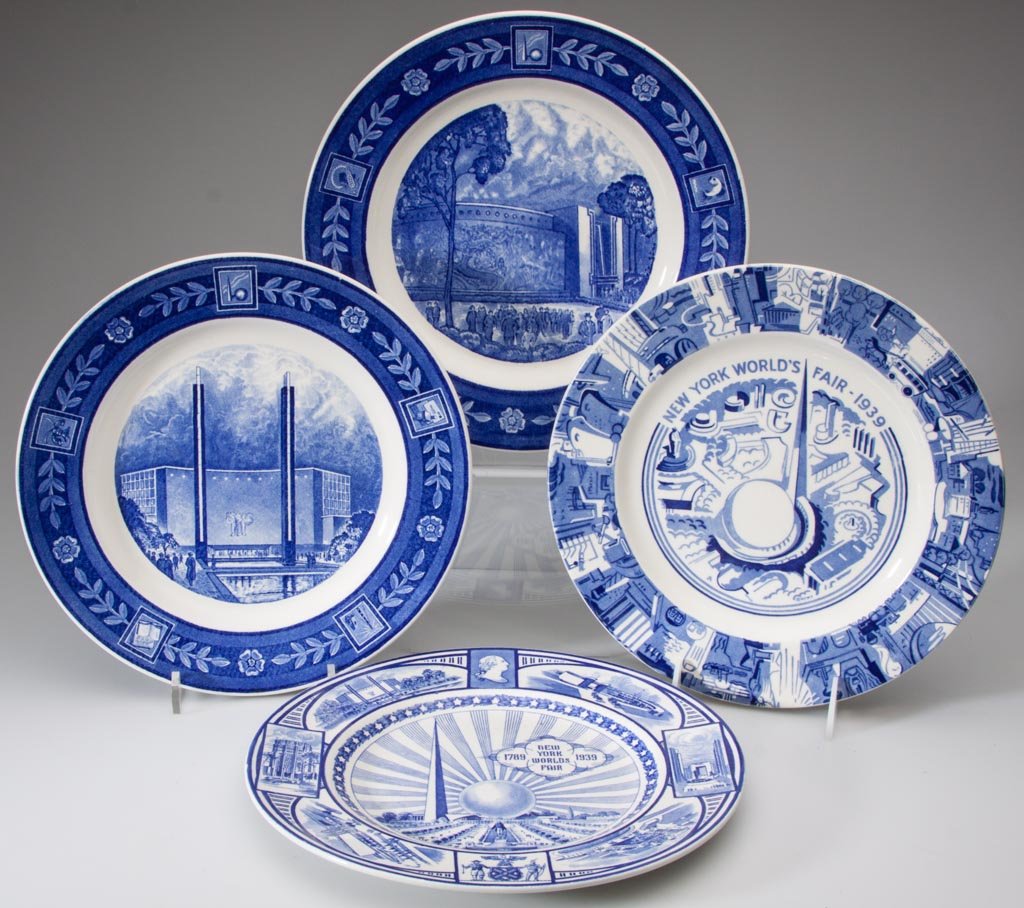 1939 NEW YORK WORLD'S FAIR ENGLISH CERAMIC PLATES, LOT: 1939 NEW YORK WORLD'S FAIR ENGLISH CERAMIC PLATES, LOT OF FOUR, blue and white, comprising two by Copeland Spode for Abraham & Straus, Inc., Brooklyn; one by J & G Meakin; and one by Adams for Tiffany