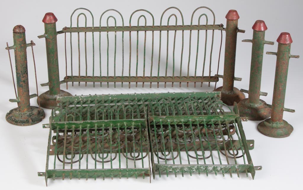 CASTIRON CHRISTMAS TREE FENCE