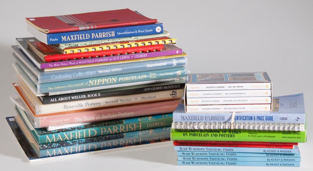 ASSORTED REFERENCE VOLUMES, LOT OF 29: ASSORTED REFERENCE VOLUMES, LOT OF 29, including nine on Maxfield Parrish, Roseville, and Weller art pottery, etc. Hard and soft covers. Provenance: The collection of the late Richard "Dick" and Mary
