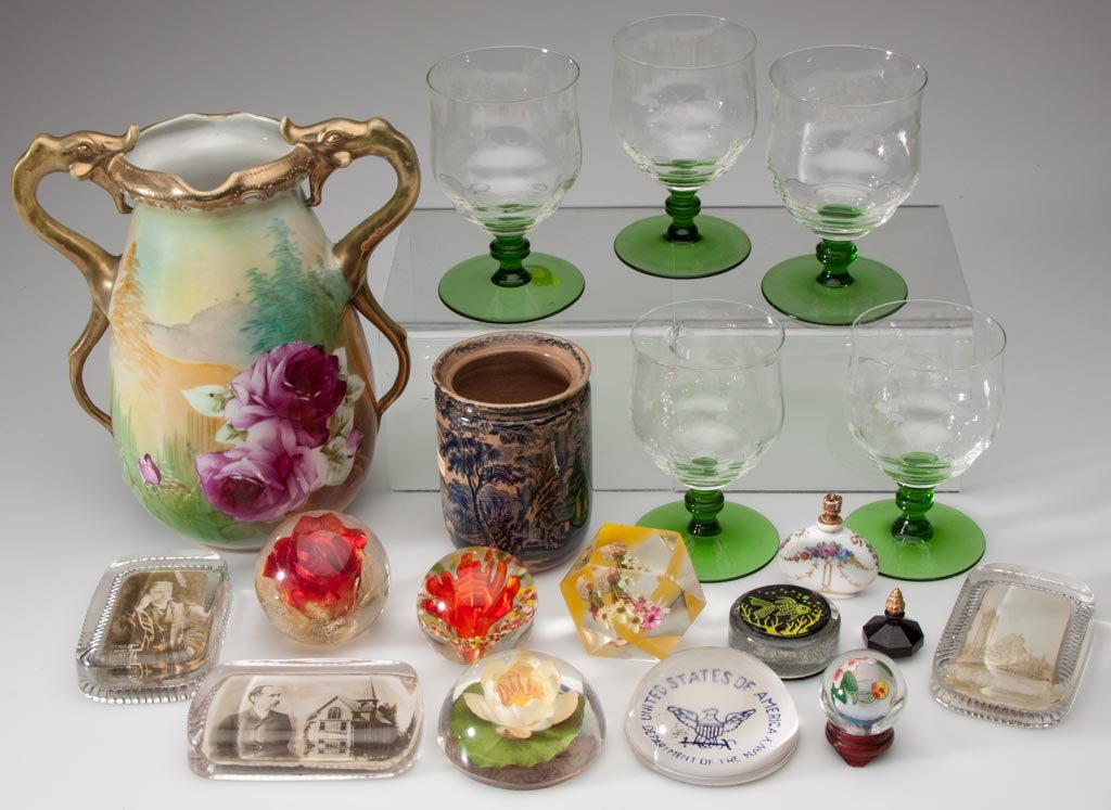 ASSORTED GLASS, CERAMIC AND LUCITE ARTICLES, LOT OF 19: ASSORTED GLASS, CERAMIC AND LUCITE ARTICLES, LOT OF 19, including a Nippon vase and a Dresden, Germany scent bottle. 20th century. Vase 8 3/4" H. Provenance: Collection of Lloyd and Nan Graham, Newbur