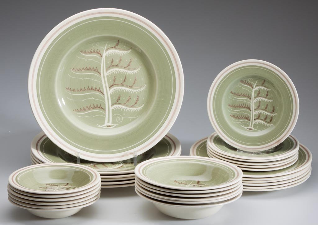 ENGLISH MID-CENTURY MODERN SUSIE COOPER (1902-1995) PRO: ENGLISH MID-CENTURY MODERN SUSIE COOPER (1902-1995) PRODUCTIONS DINNERWARE LOT OF 30 ARTICLES, a partial dinner service in the "Tree of Life" pattern, comprising six each of dinner; dessert; bread-and