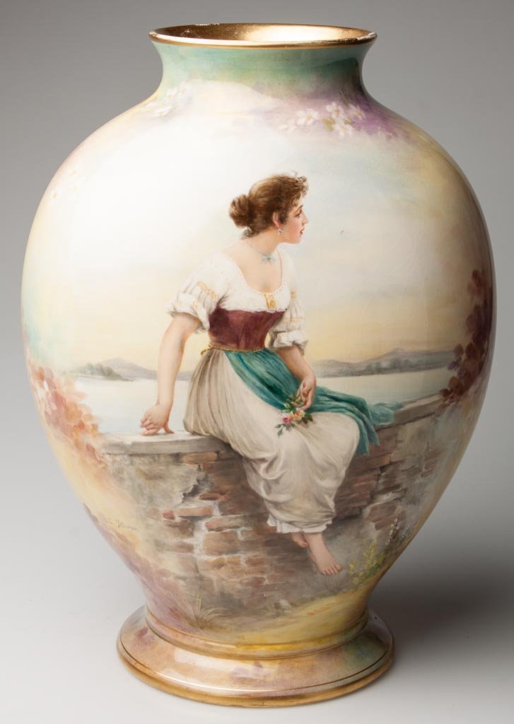 GERMAN POTTERY FRANZ ANTON MEHLEM, ROYAL BONN FACTORY P: GERMAN POTTERY FRANZ ANTON MEHLEM, ROYAL BONN FACTORY PORTRAIT VASE, of flat, ovate shape, with everted mouth and swollen foot, with wide gilt bands at rims, the body painted with mottled hues of yell