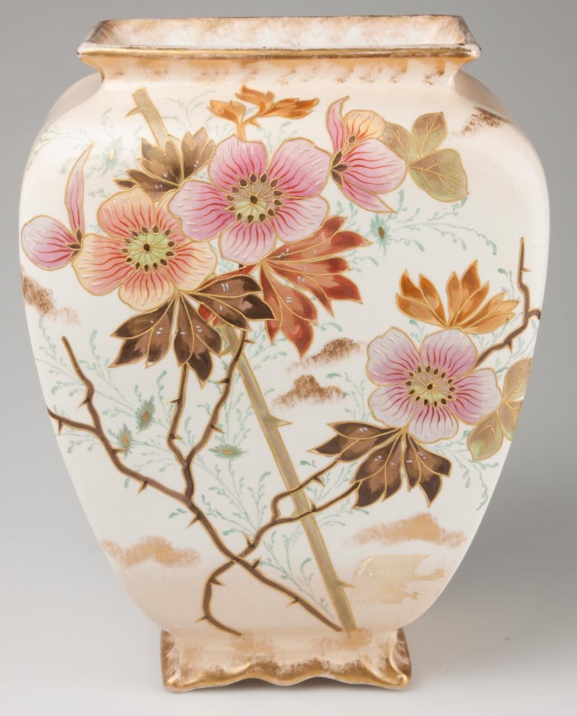 GERMAN POTTERY FRANZ ANTON MEHLEM, ROYAL BONN FACTORY T: GERMAN POTTERY FRANZ ANTON MEHLEM, ROYAL BONN FACTORY TAPERING VASE ON SPREADING FOOT, WITH IVORY-GLAZED GROUND, with peach-ground to top and bottom, the front hand-painted with colorful flowers with 