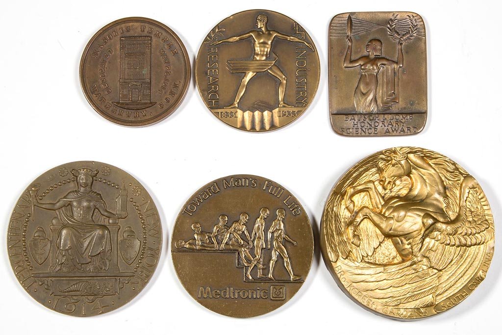 ASSORTED HISTORICAL BRONZE MEDALLIONS, LOT OF SIX: ASSORTED HISTORICAL BRONZE MEDALLIONS, LOT OF SIX, American subjects, including 1914 New York Tercentary; 1933 Chicago Century of Progress Exposition; 1914 Masonic Temple Dedication, Waterbury, CT; an