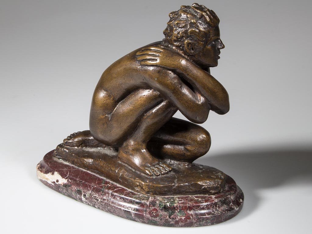 VICTOR SALMONES (MEXICAN, 1937-1989) BRONZE STATUE: VICTOR SALMONES (MEXICAN, 1937-1989) BRONZE STATUE, depicting a crouching nude male, signed and numbered "7/10" on lower edge, raised on a marble base. Second half 20th century. 8 1/2" H, 9 1/4" L. Pr