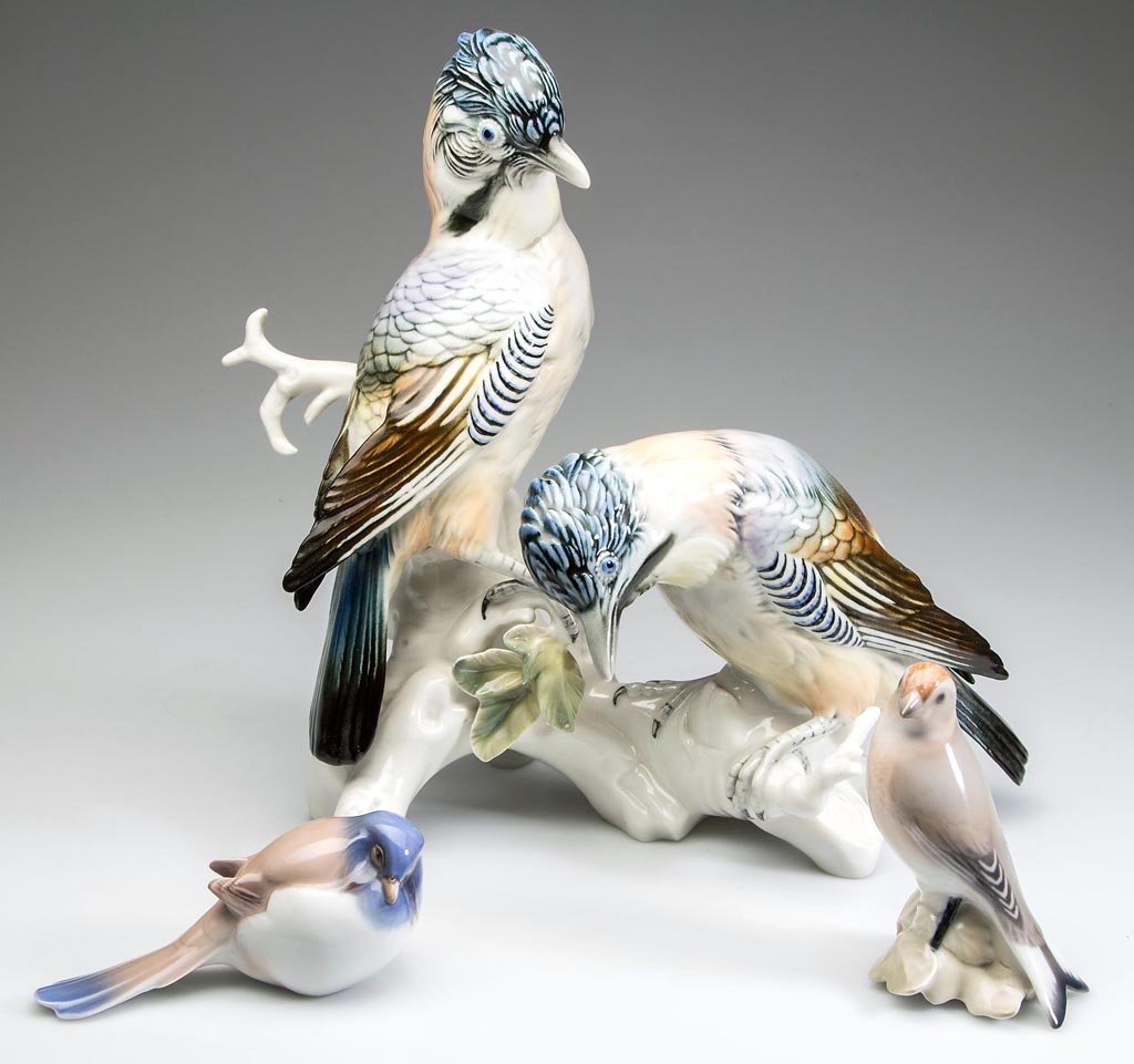EUROPEAN PORCELAIN BIRD FIGURES, LOT OF THREE: EUROPEAN PORCELAIN BIRD FIGURES, LOT OF THREE, comprising a large Karl Ens German group of two birds on branch, and two small B&G single birds. 20th century. 2" to 11" H. Provenance: From the home of 