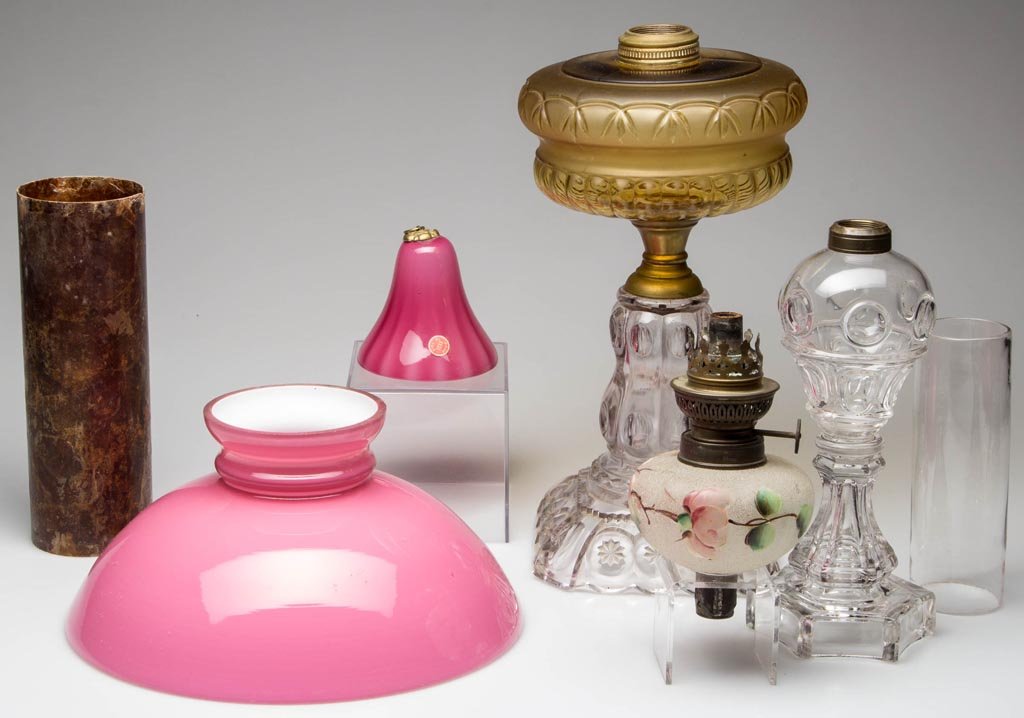 ASSORTED LIGHTING ARTICLES AND ACCESSORIES, LOT OF: ASSORTED LIGHTING ARTICLES AND ACCESSORIES, LOT OF SEVEN, comprising two stand lamps including a Moon and Star with amber font and colorless base and a colorless Ring and Oval; a colorless panel-optic