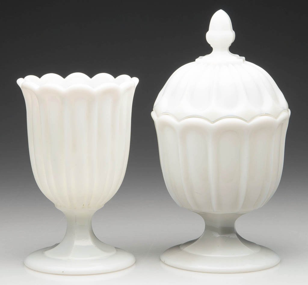 SANDWICH LOOP / GAINES TABLE ARTICLES, LOT OF TWO: SANDWICH LOOP / GAINES TABLE ARTICLES, LOT OF TWO, fiery opalescent lead glass, comprising a covered, footed sugar bowl and spooner. Boston & Sandwich Glass Co. Circa 1850-1870. 7 3/8" and 5 5/8" H, 4
