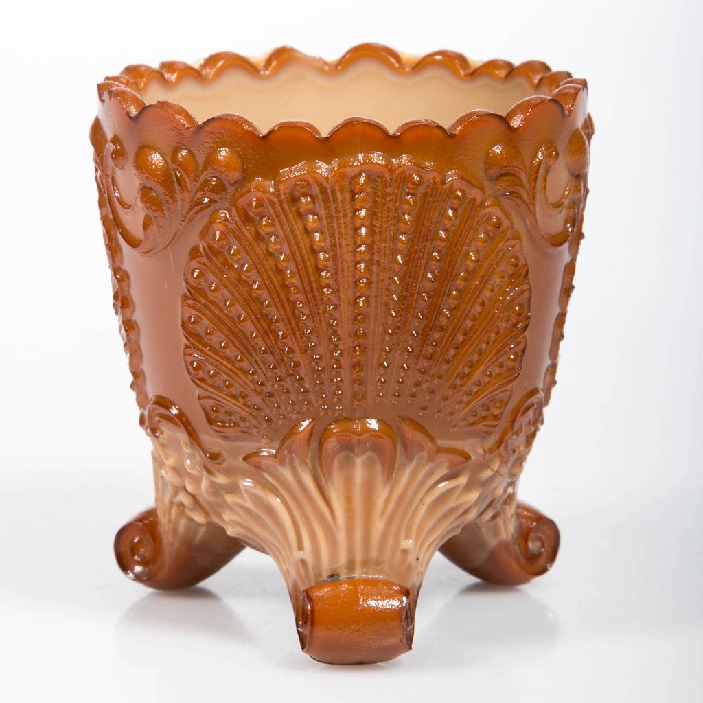 GENEVA TOOTHPICK HOLDER: GENEVA TOOTHPICK HOLDER, chocolate. McKee Glass Co., Pittsburgh, PA. Circa 1902. 2 1/2" HOA.