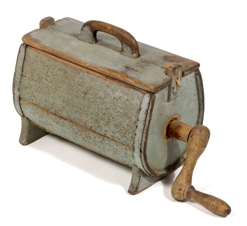 COUNTRY PAINTED PINE BARREL BUTTER CHURN: COUNTRY PAINTED PINE BARREL BUTTER CHURN, unusual horizontal form, stave and iron band construction, applied feet, original cover that locks into place, original dasher and handle. Excellent dry blue/