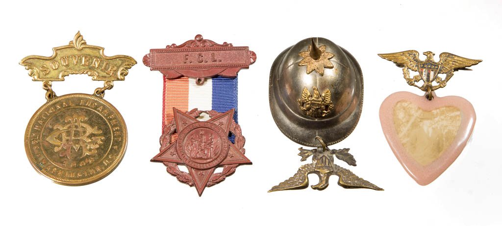 G.A.R. / GRAND ARMY OF THE REPUBLIC AND OTHER VETERAN: G.A.R. / GRAND ARMY OF THE REPUBLIC AND OTHER VETERAN U.S. MILITARY ARTICLES, LOT OF FOUR, comprising a U.S. Army veteran's souvenir badge in the form of an eagle emblem above a spiked helmet, a G.A.R