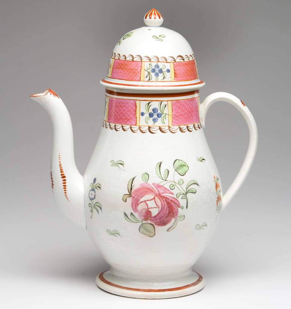 ENGLISH STAFFORDSHIRE POTTERY PEARLWARE GAUDY DUTCH: ENGLISH STAFFORDSHIRE POTTERY PEARLWARE GAUDY DUTCH COFFEE POT AND COVER, of elongated pear form, painted with the King's Rose pattern under a pink incised border alternating with stylized flowers and