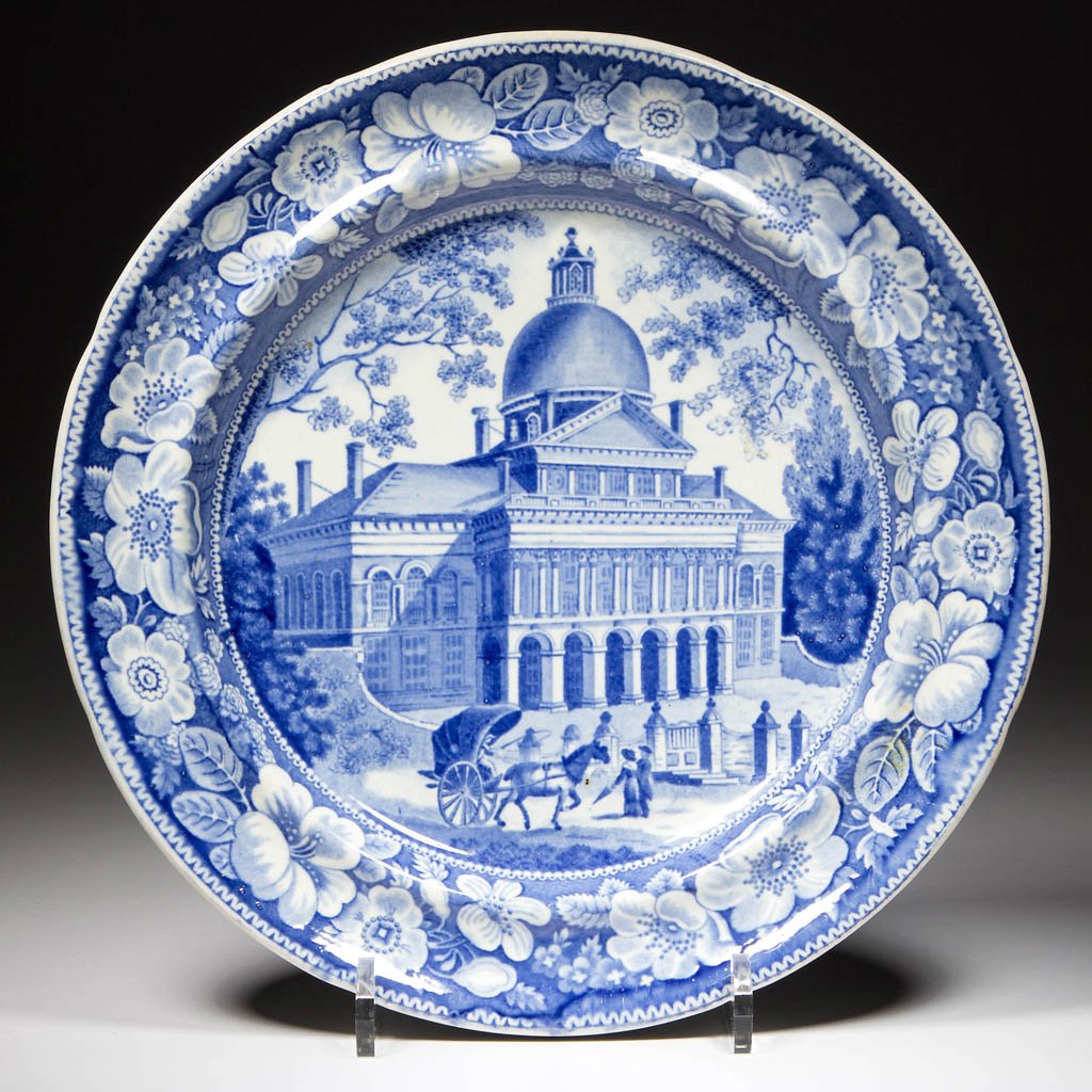 ENGLISH ENOCH WOOD & SONS POTTERY PEARLWARE "BOSTON: ENGLISH ENOCH WOOD & SONS POTTERY PEARLWARE "BOSTON STATE HOUSE #1" PATTERN PLATE, transfer-printed in medium blue, the incurvate-molded rim with a band of wild roses and leaves between dentil borders