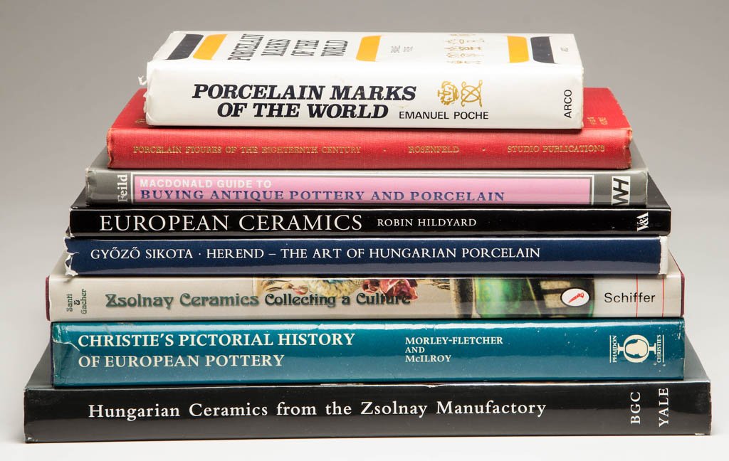 ASSORTED CONTINENTAL PORCELAIN OR POTTERY REFERENCE: ASSORTED CONTINENTAL PORCELAIN OR POTTERY REFERENCE VOLUMES, LOT OF EIGHT, including Csenkey/Steinert et al, "Hungarian Ceramics from the Zsolnay Manufactory, 1853-2001"; Gyozo Sikota, "Herend: The Ar